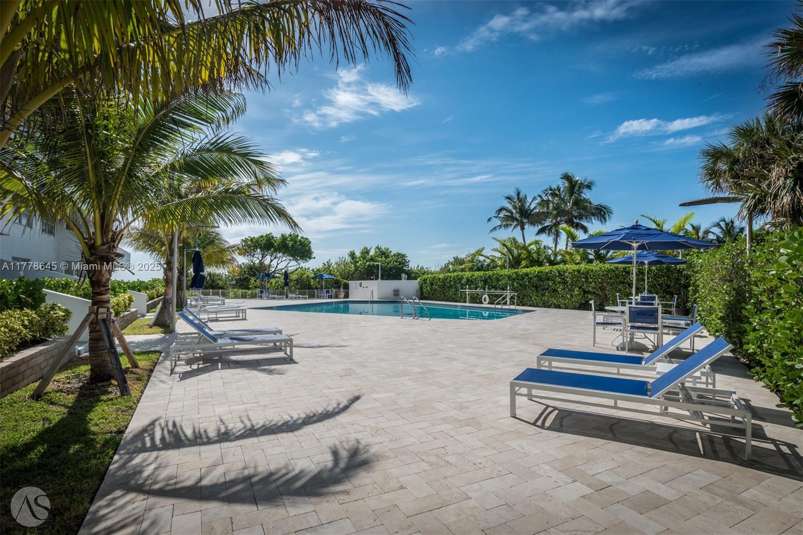 177 Ocean Lane Dr #1209, Key Biscayne FL 33149