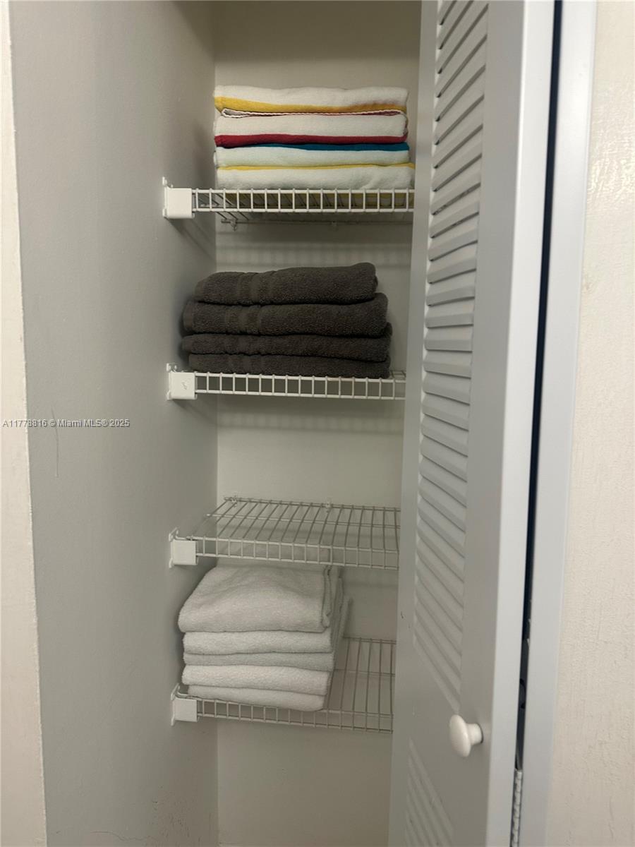 19877 E Country Club Dr #3105, Aventura FL 33180
