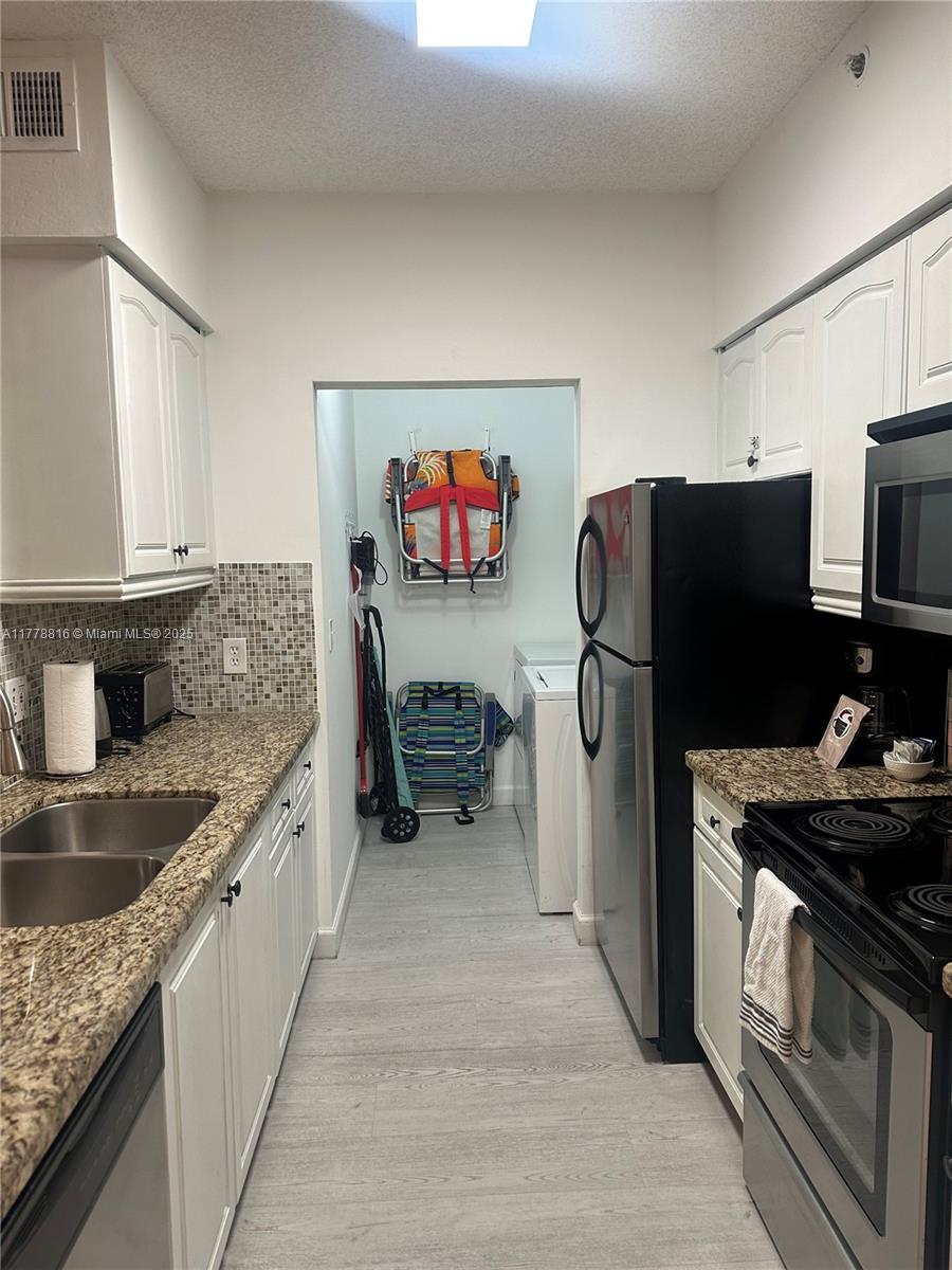 19877 E Country Club Dr #3105, Aventura FL 33180