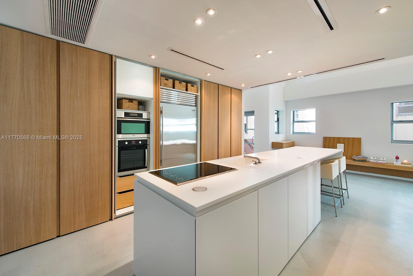 125 Ocean Drive #L0101, Miami Beach FL 33139