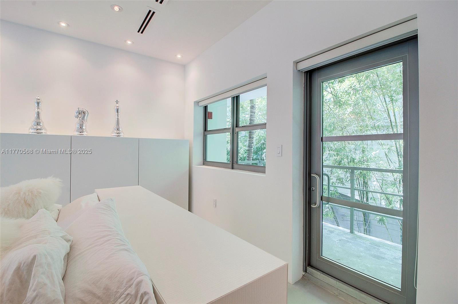 125 Ocean Drive #L0101, Miami Beach FL 33139