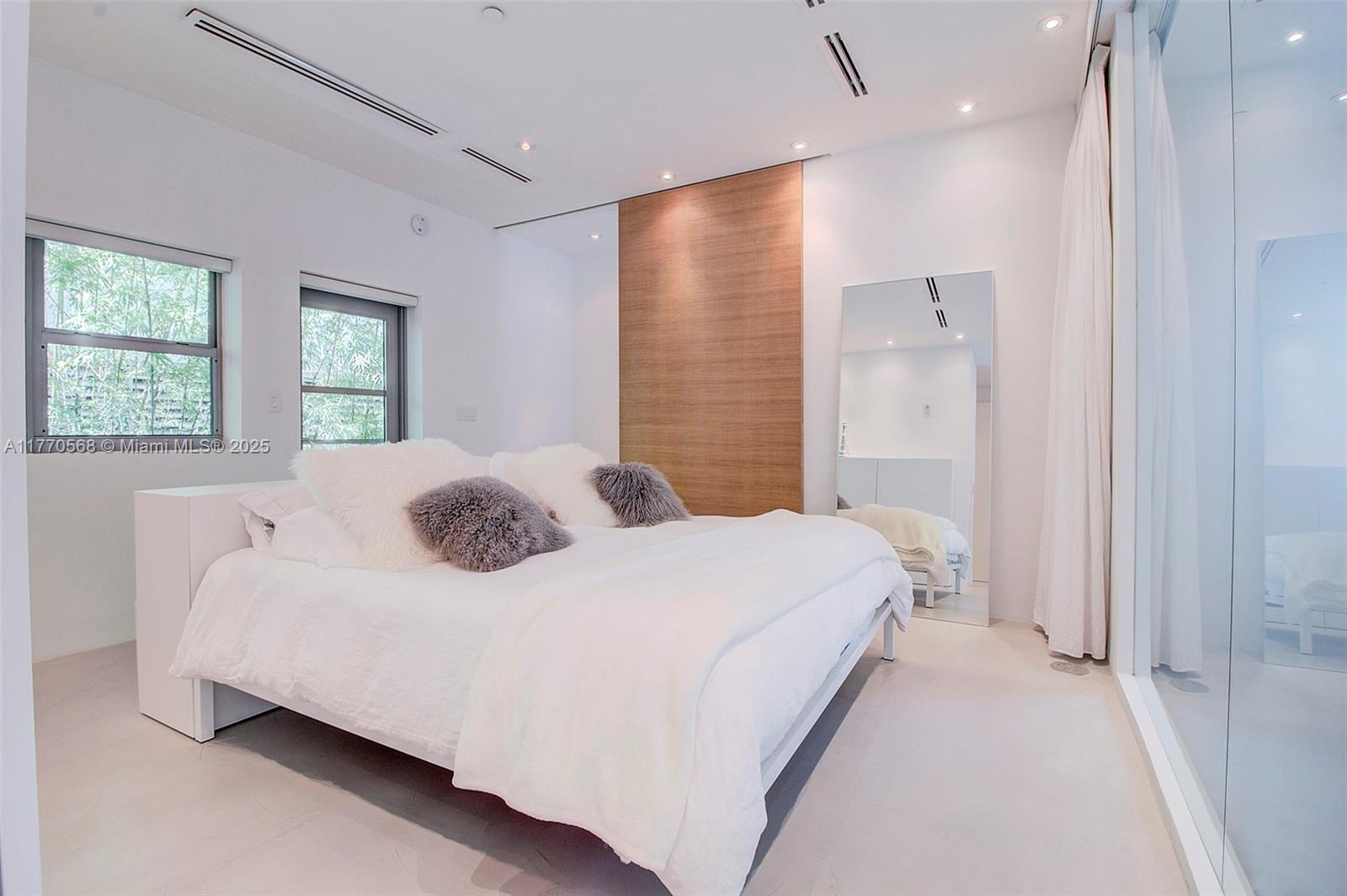 125 Ocean Drive #L0101, Miami Beach FL 33139