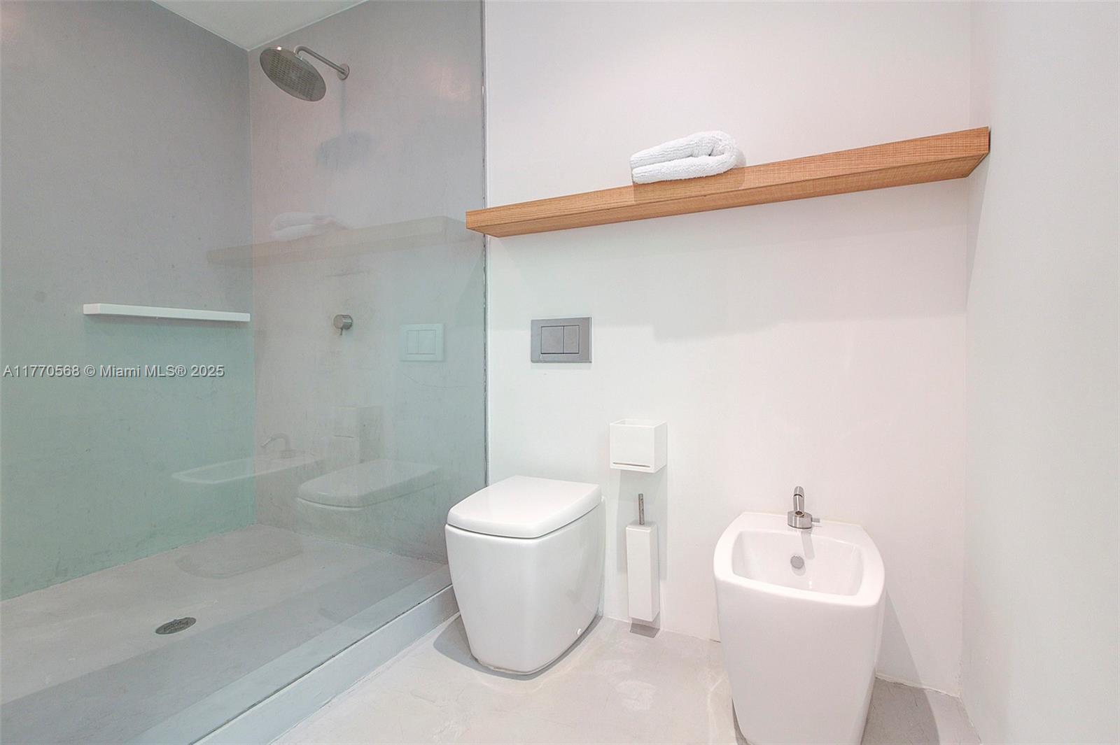 125 Ocean Drive #L0101, Miami Beach FL 33139
