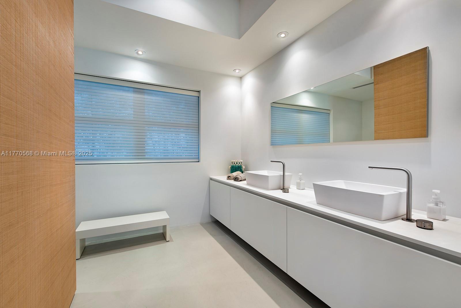 125 Ocean Drive #L0101, Miami Beach FL 33139