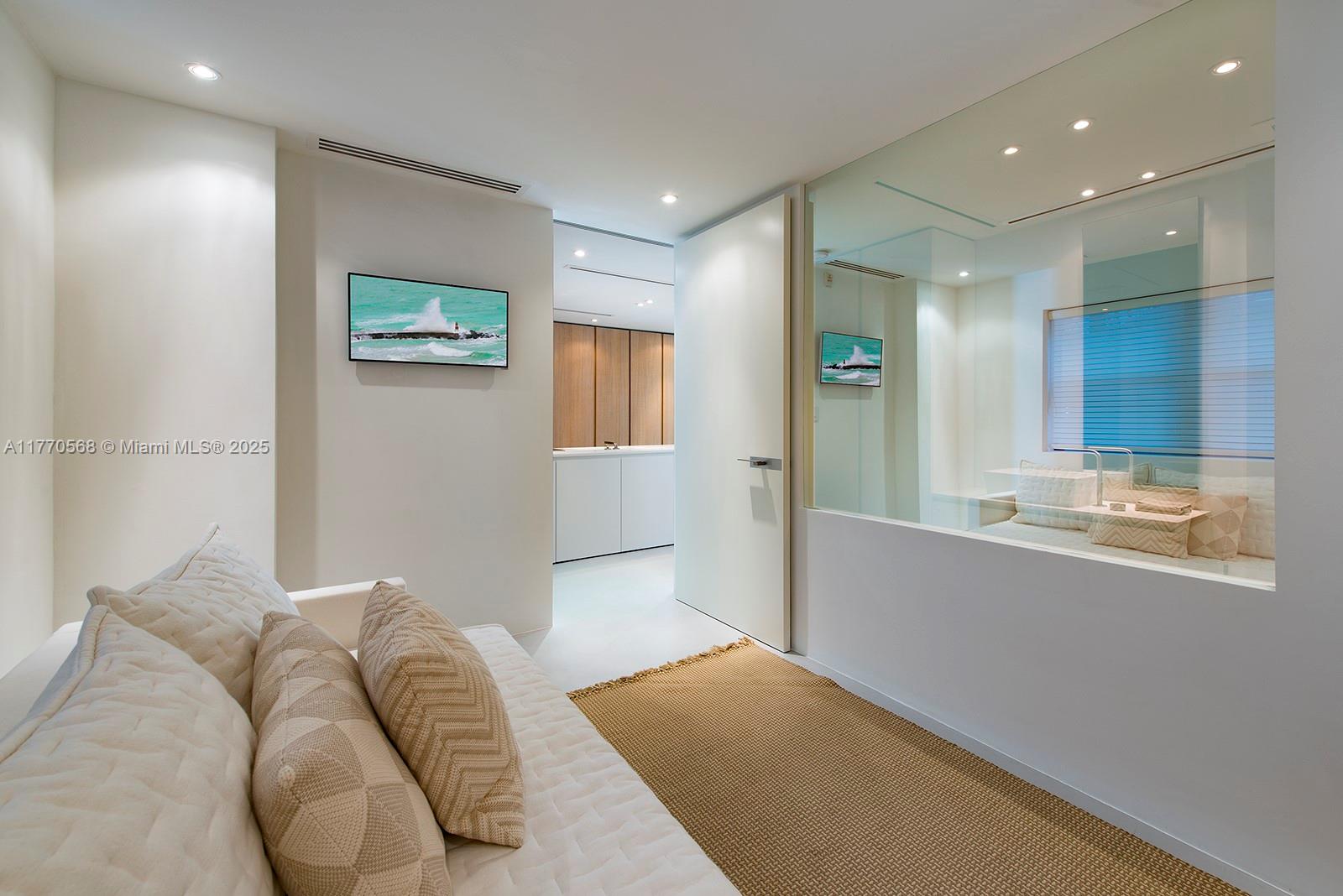 125 Ocean Drive #L0101, Miami Beach FL 33139