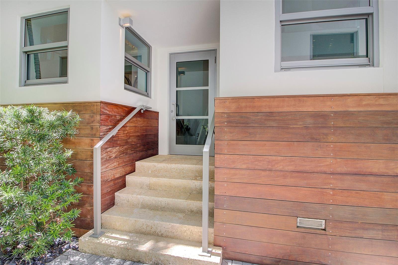 125 Ocean Drive #L0101, Miami Beach FL 33139