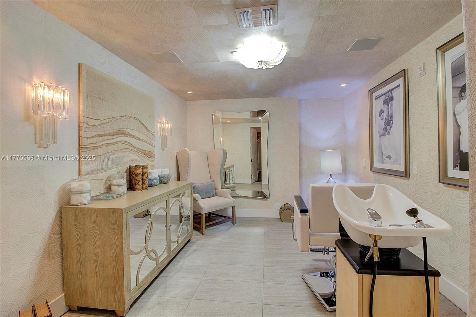 125 Ocean Drive #L0101, Miami Beach FL 33139