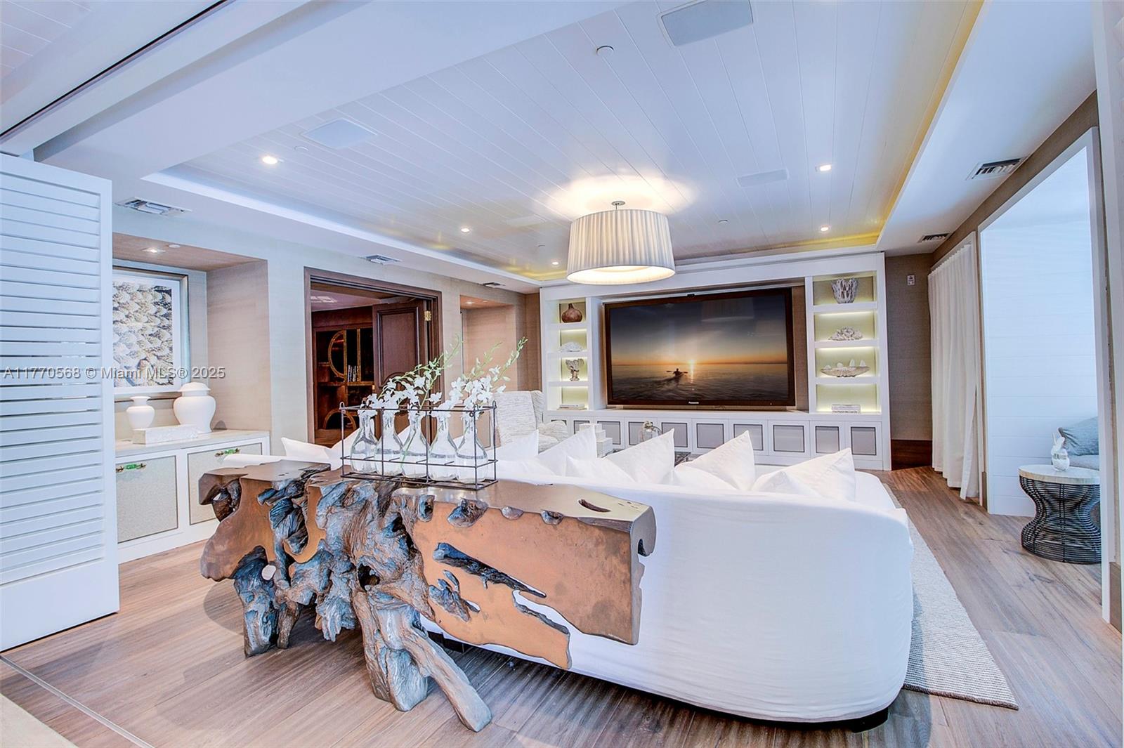 125 Ocean Drive #L0101, Miami Beach FL 33139