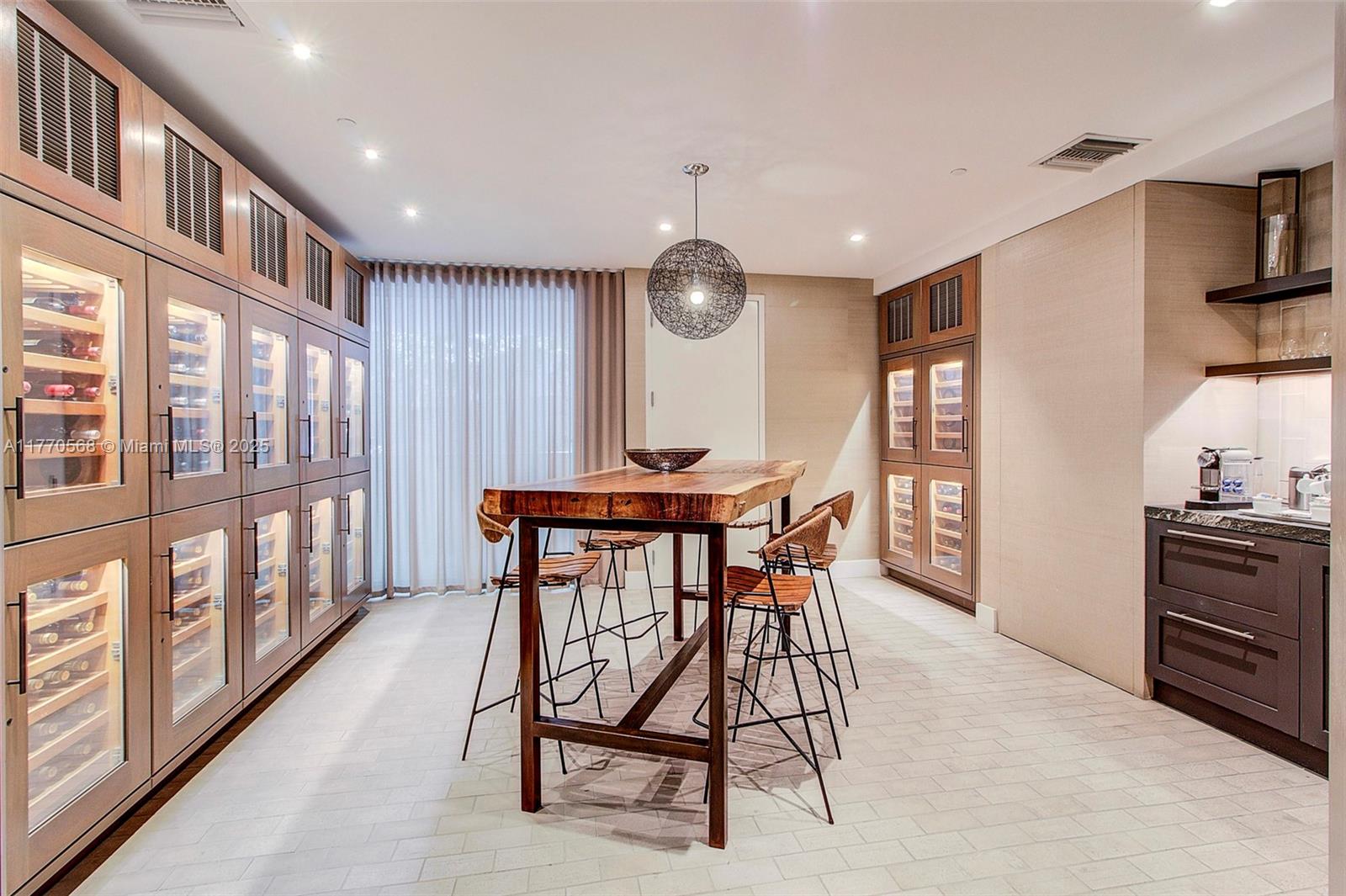 125 Ocean Drive #L0101, Miami Beach FL 33139