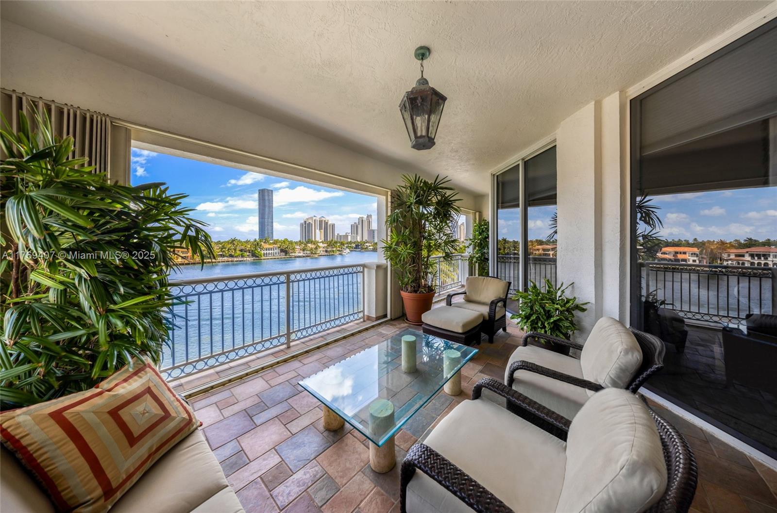 Apartamento en Venta en Aventura, FL