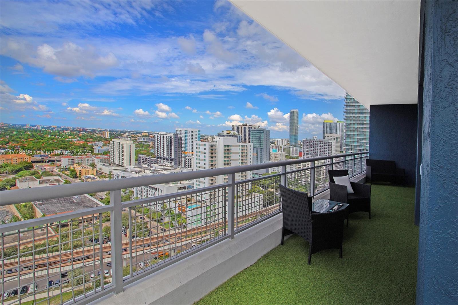 60 SW 13th St #2001, Miami FL 33130