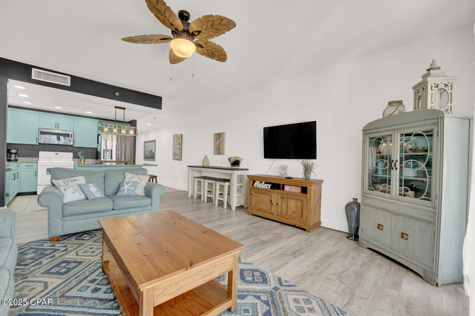 Image 16 For 9902 Thomas Drive 629