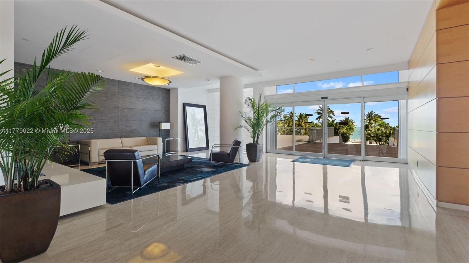 881 Ocean Dr #9A, Key Biscayne FL 33149