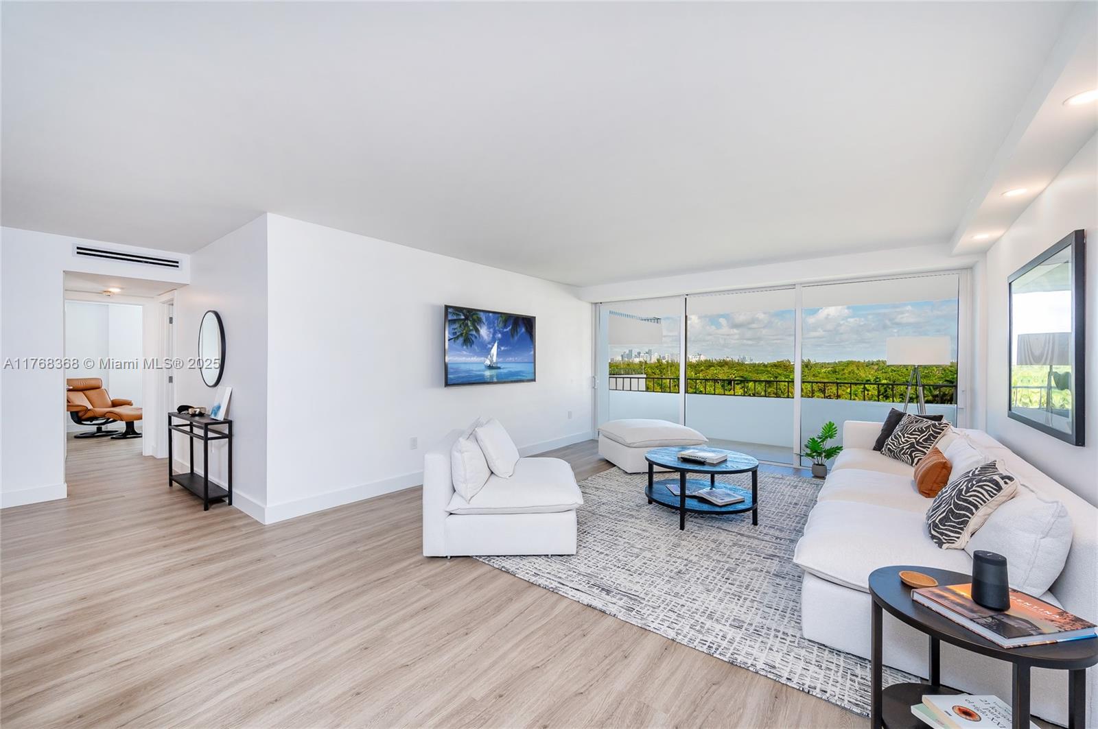 199 Ocean Lane Dr #706, Key Biscayne FL 33149