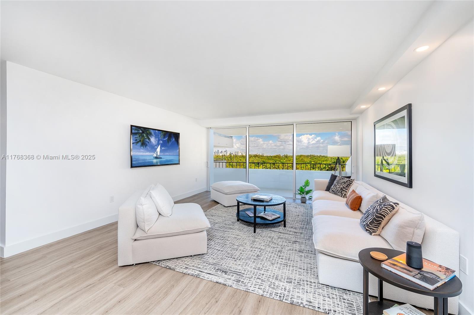 199 Ocean Lane Dr #706, Key Biscayne FL 33149
