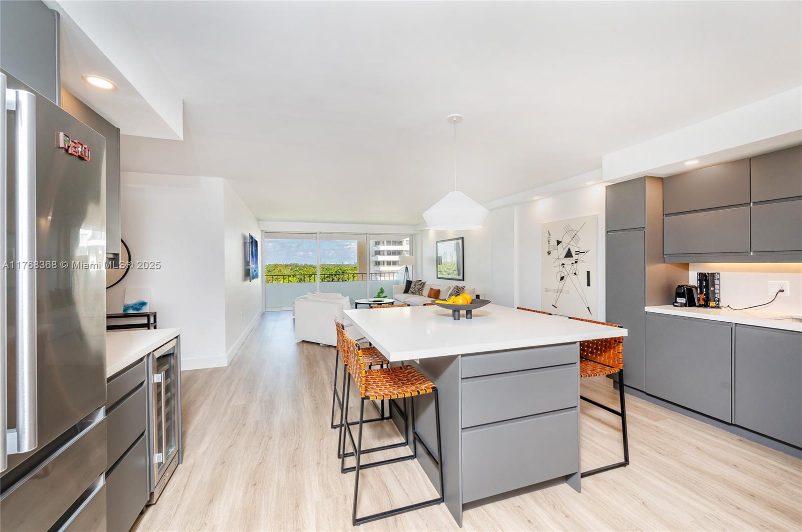 199 Ocean Lane Dr #706, Key Biscayne FL 33149