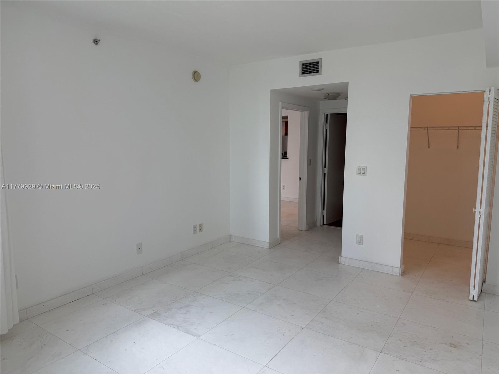 325 S Biscayne Blvd #621, Miami FL 33131