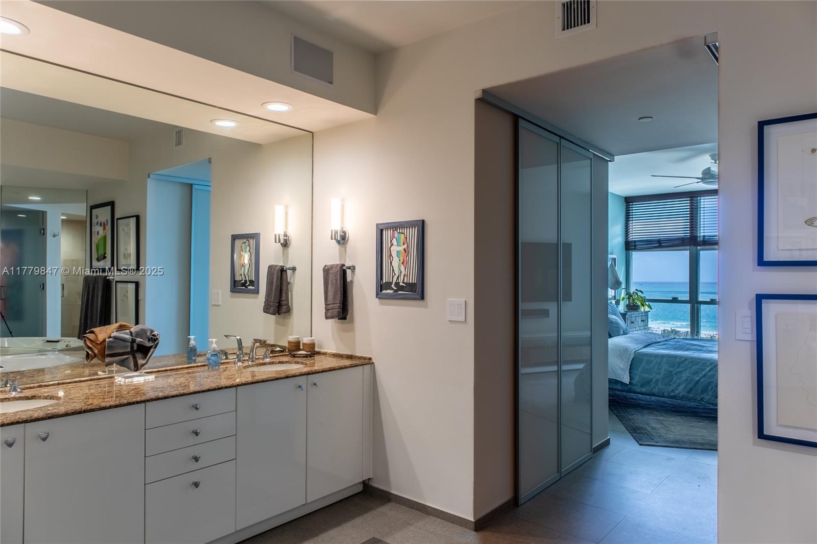 300 S Pointe Dr #1502, Miami Beach FL 33139