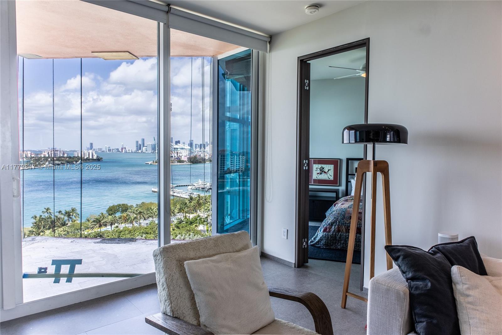 300 S Pointe Dr #1502, Miami Beach FL 33139