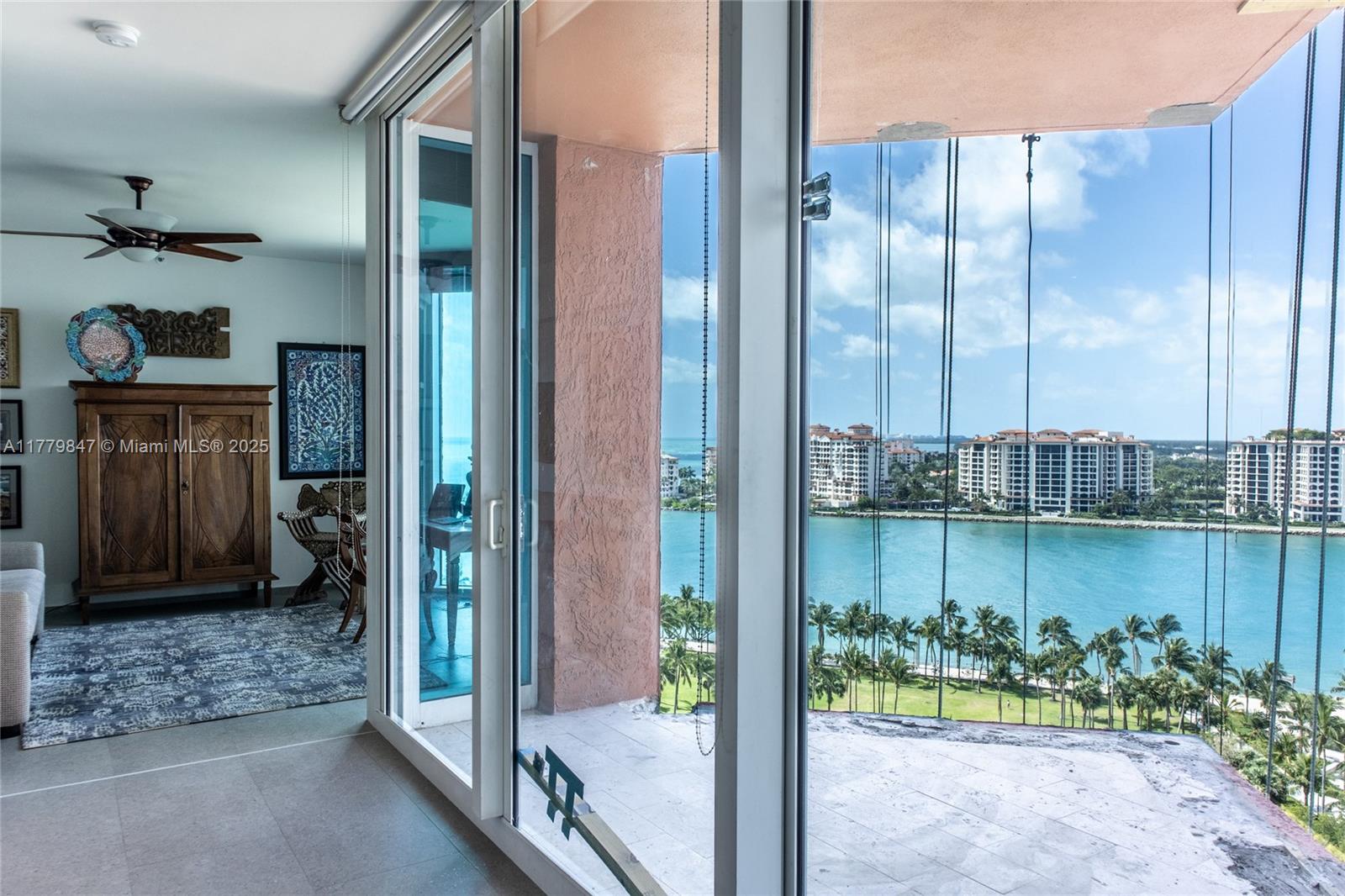 300 S Pointe Dr #1502, Miami Beach FL 33139