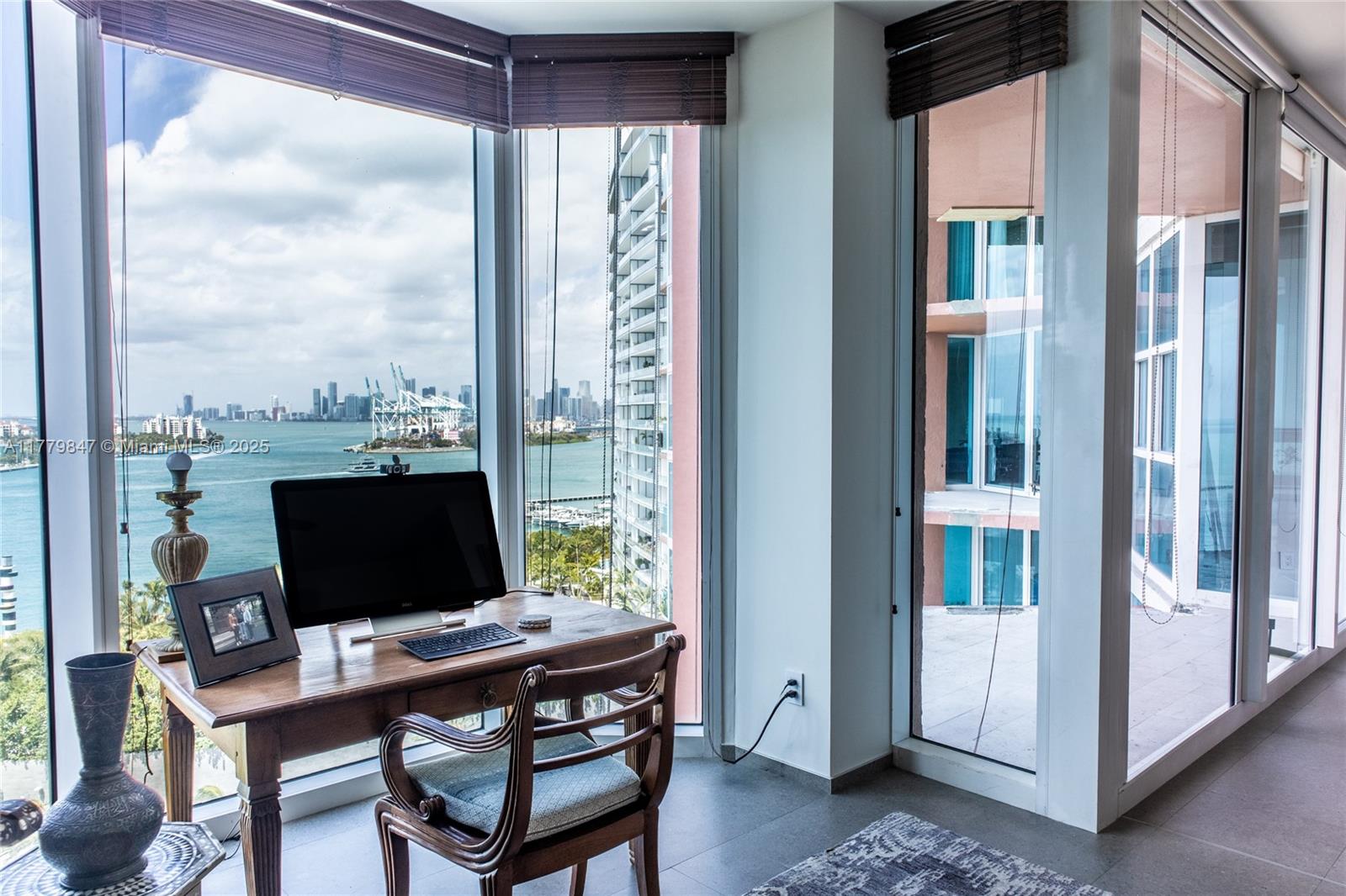 300 S Pointe Dr #1502, Miami Beach FL 33139