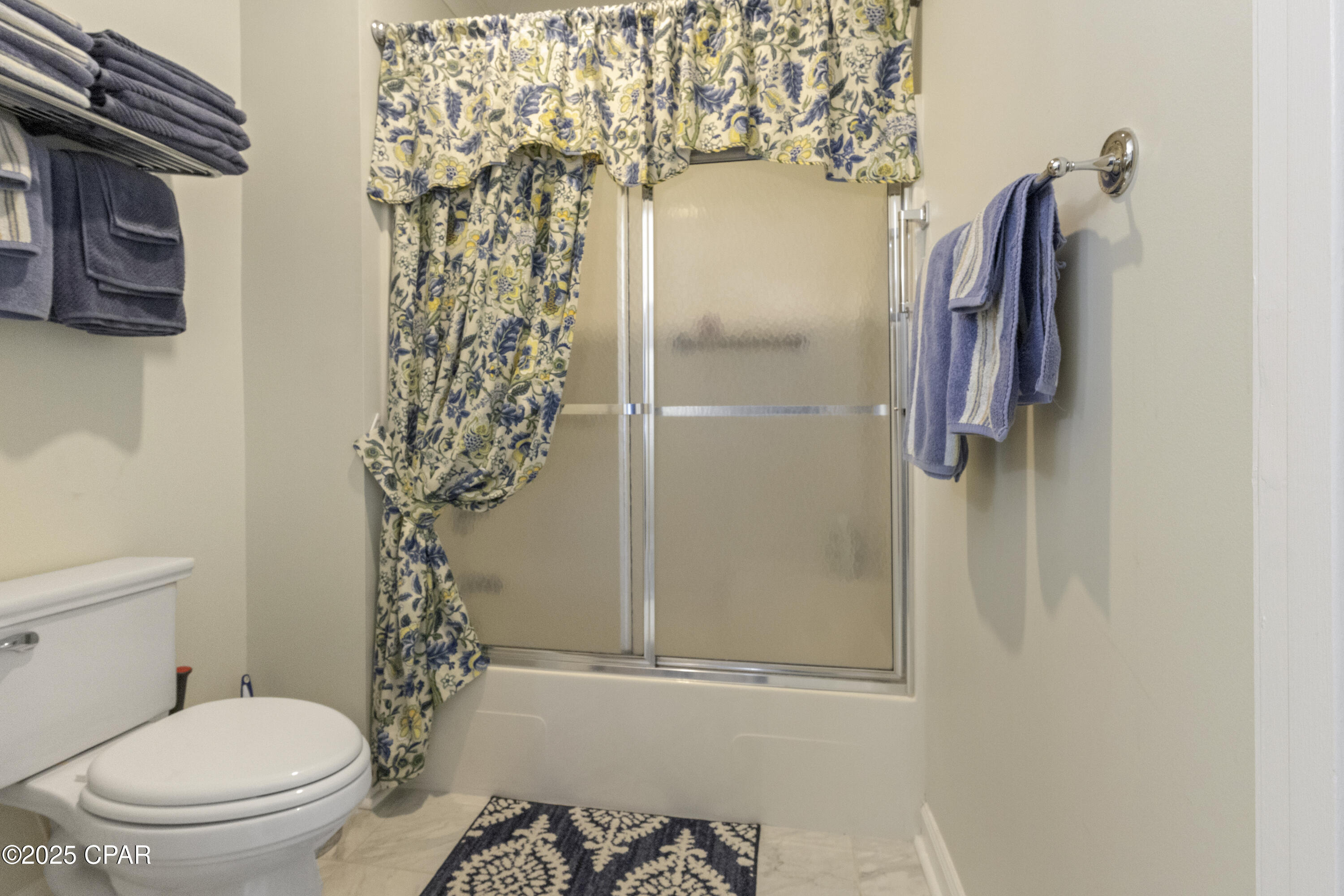Image 18 For 2910 Country Club Drive