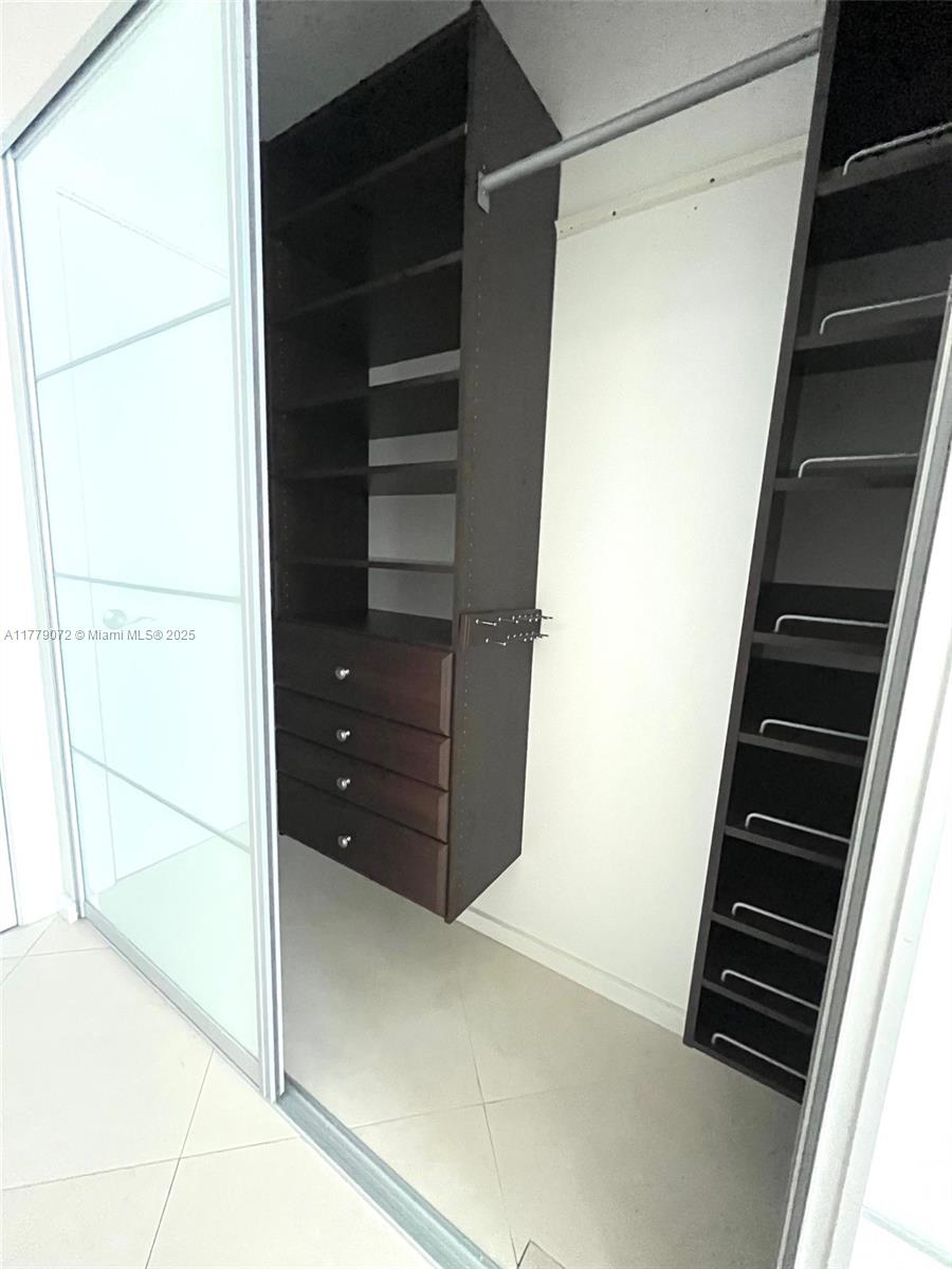 900 Biscayne Blvd #4312, Miami FL 33132