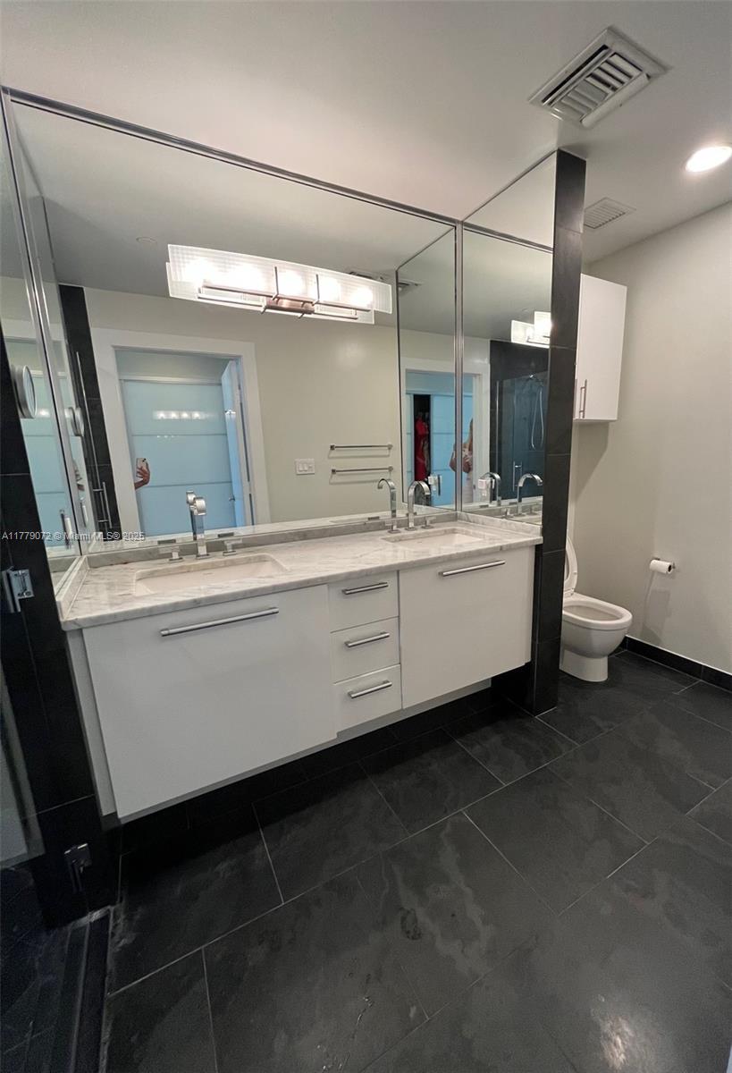 900 Biscayne Blvd #4312, Miami FL 33132