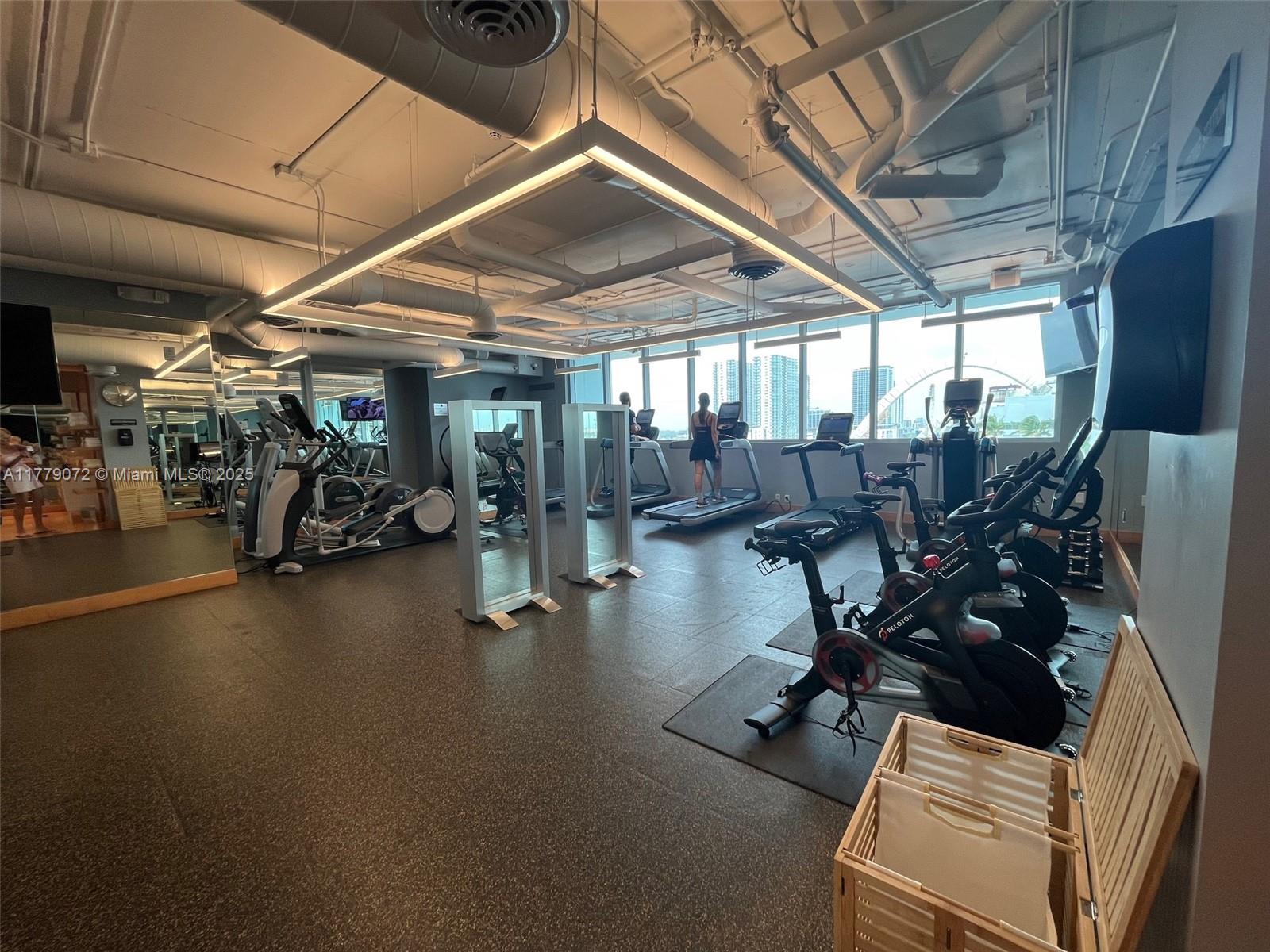 900 Biscayne Blvd #4312, Miami FL 33132