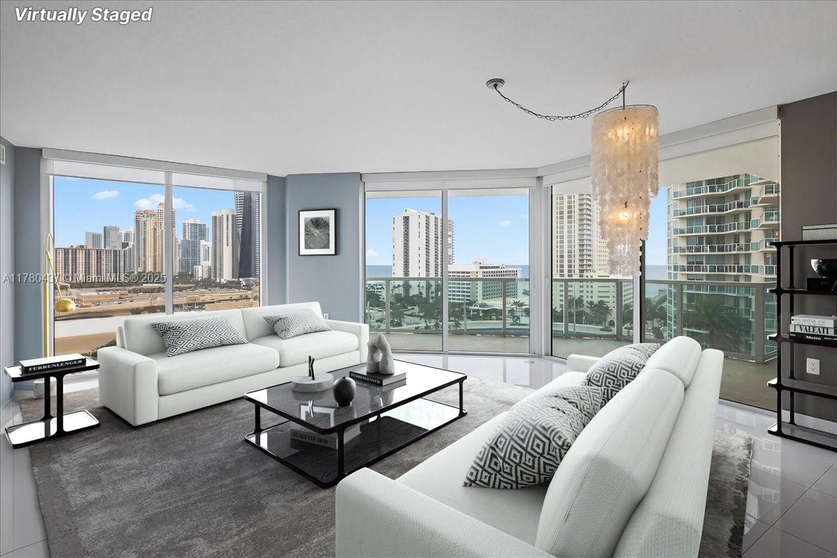 Apartamento à Venda em Sunny Isles Beach, FL