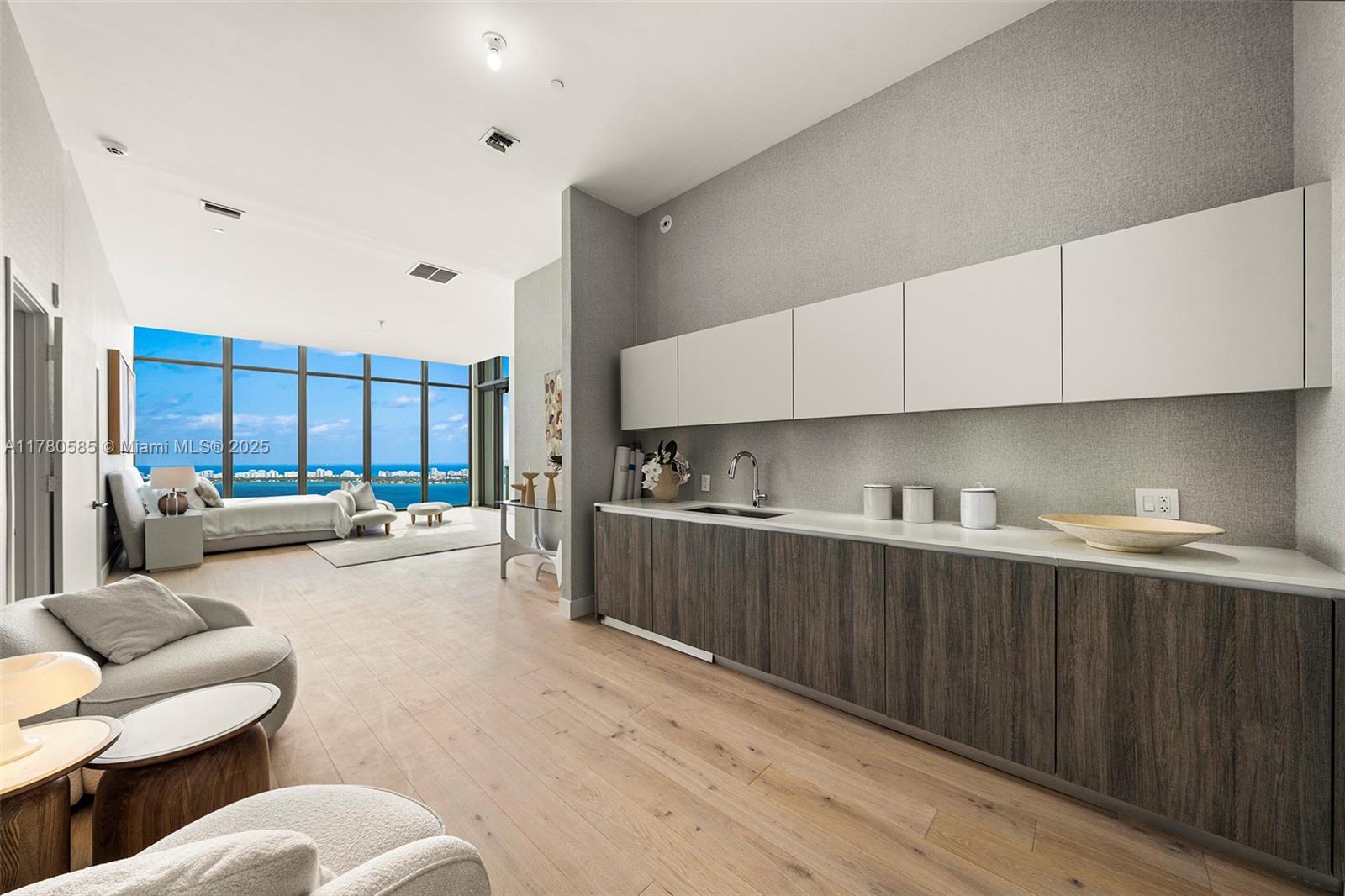 2900 NE 7th Ave #5102, Miami FL 33137