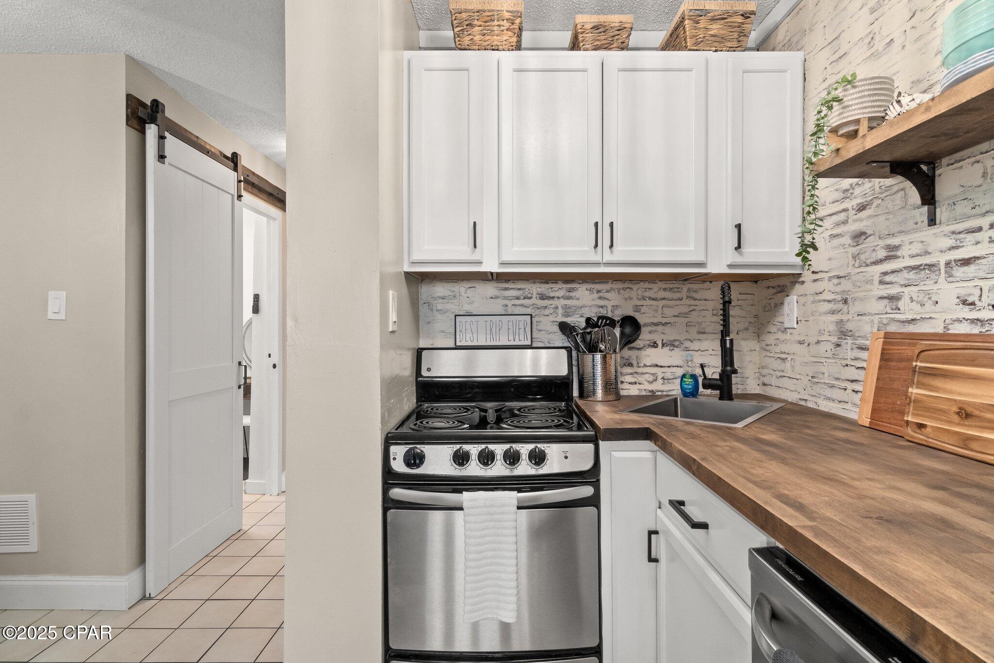Image 32 For 8817 Thomas Drive A118
