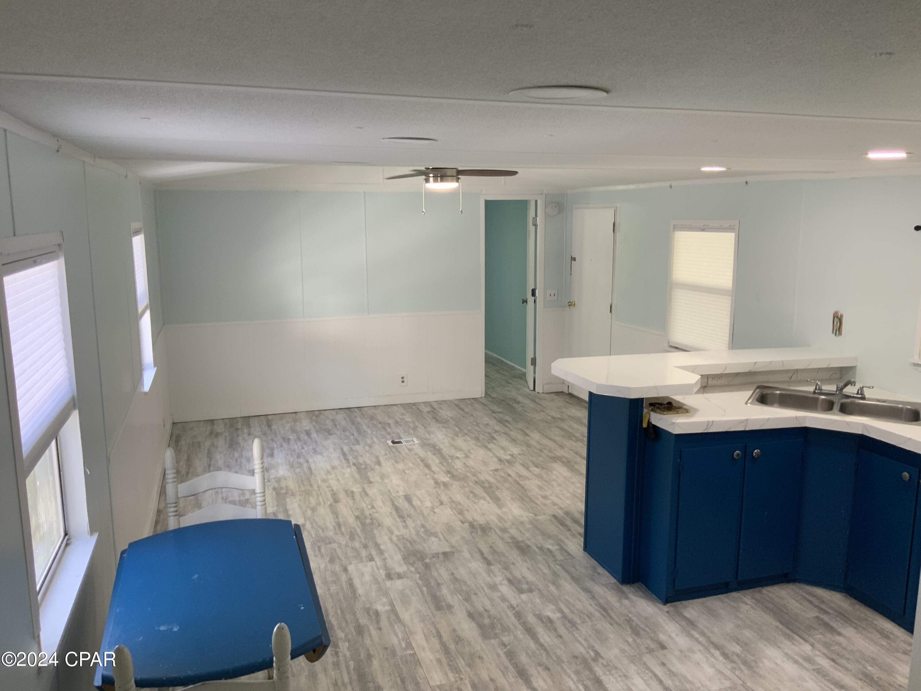 Image 6 For 7125 Beachwood Boulevard