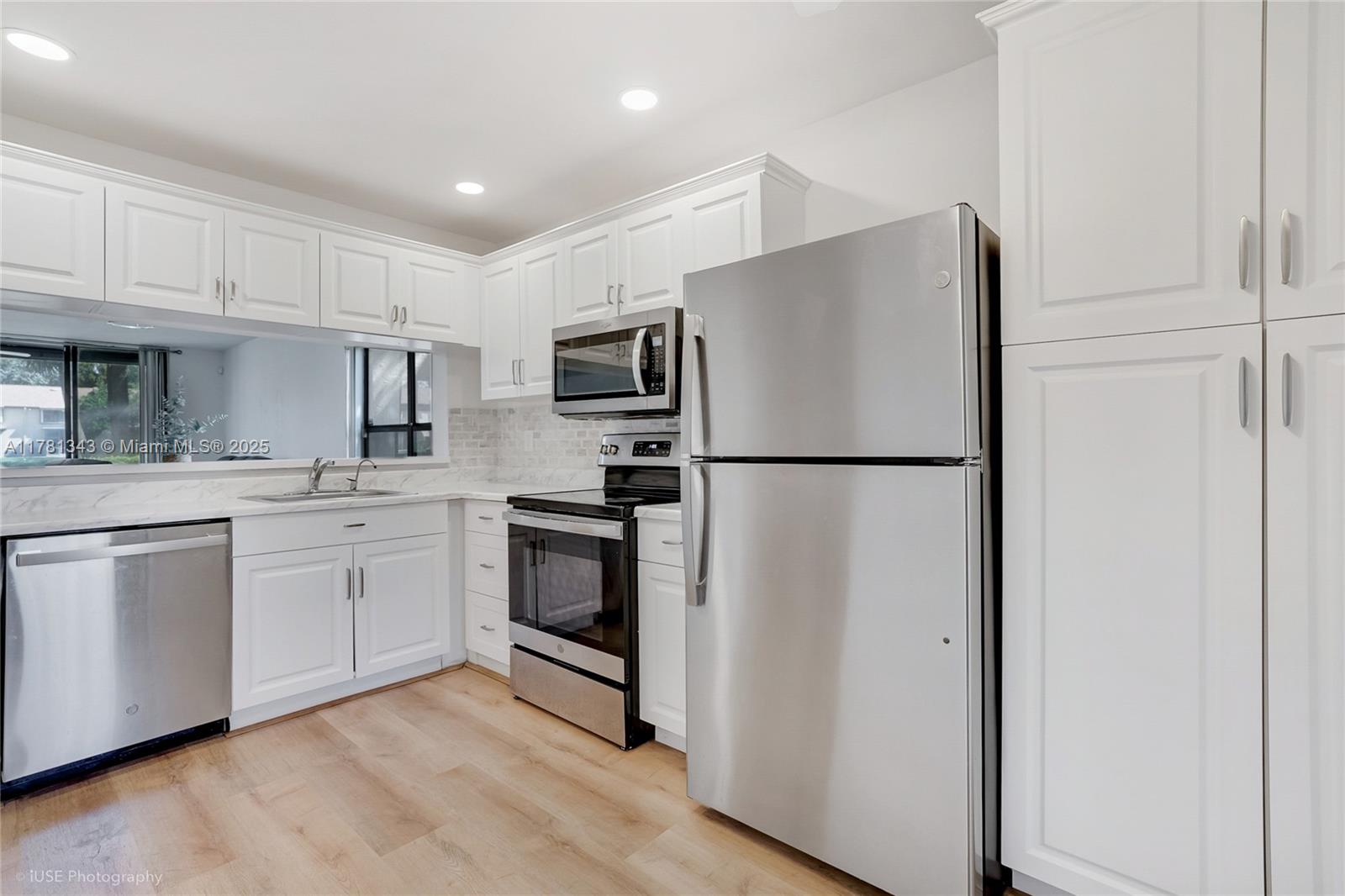 3950 Cocoplum Cir F