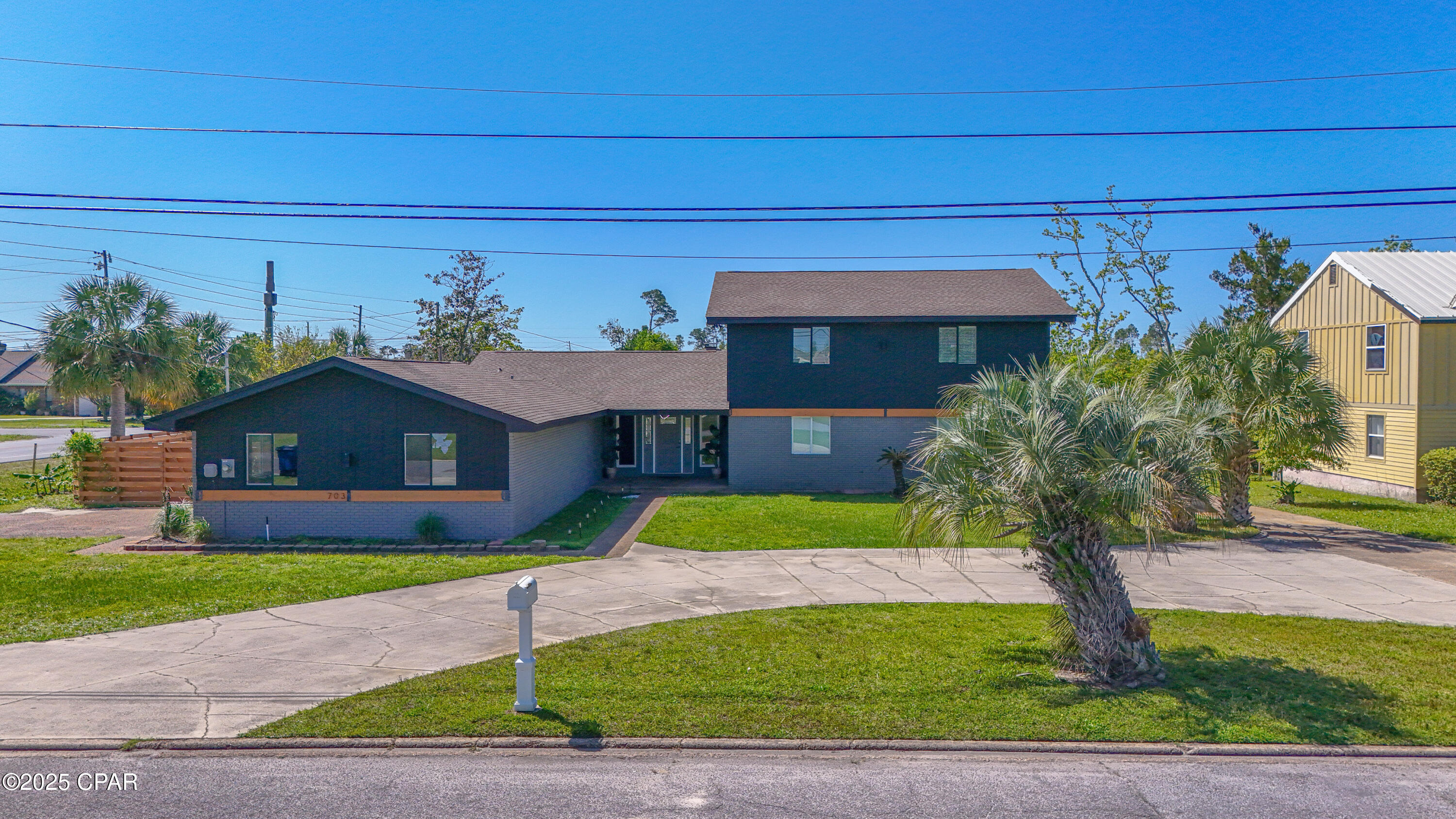 Image 3 For 703 Huntingdon Road