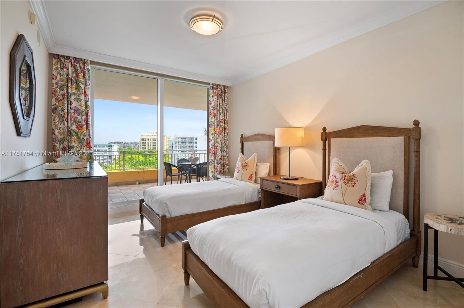 791 Crandon Blvd #704, Key Biscayne FL 33149