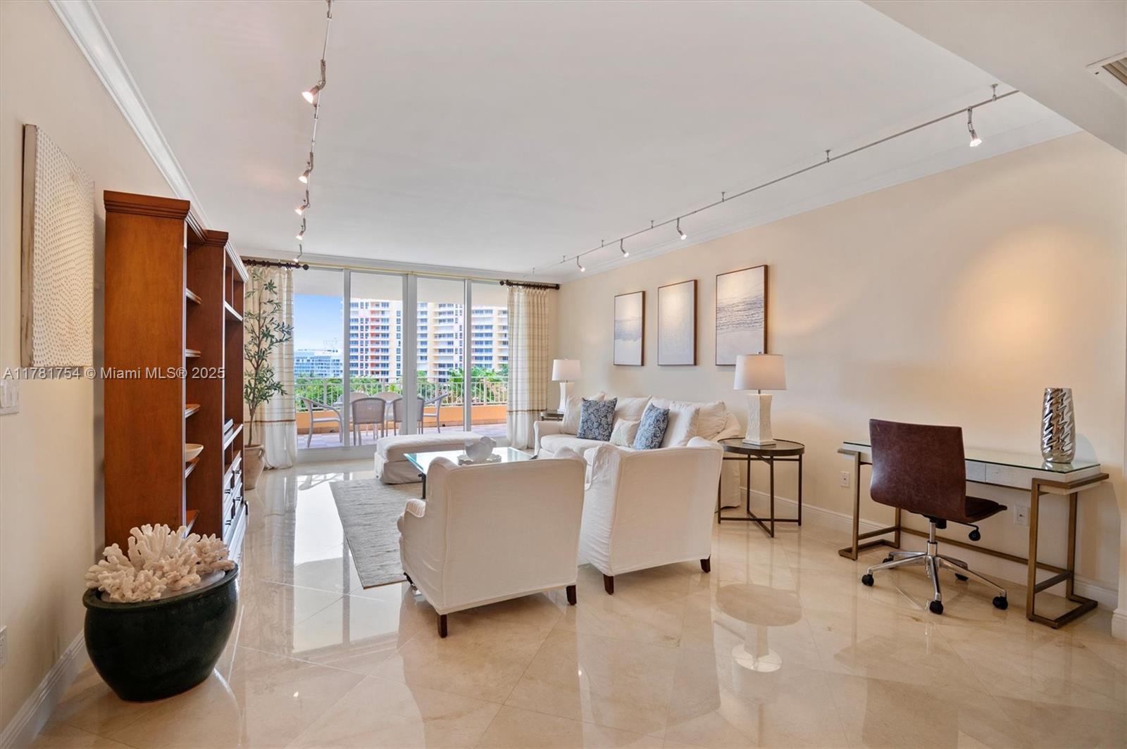 791 Crandon Blvd #704, Key Biscayne FL 33149