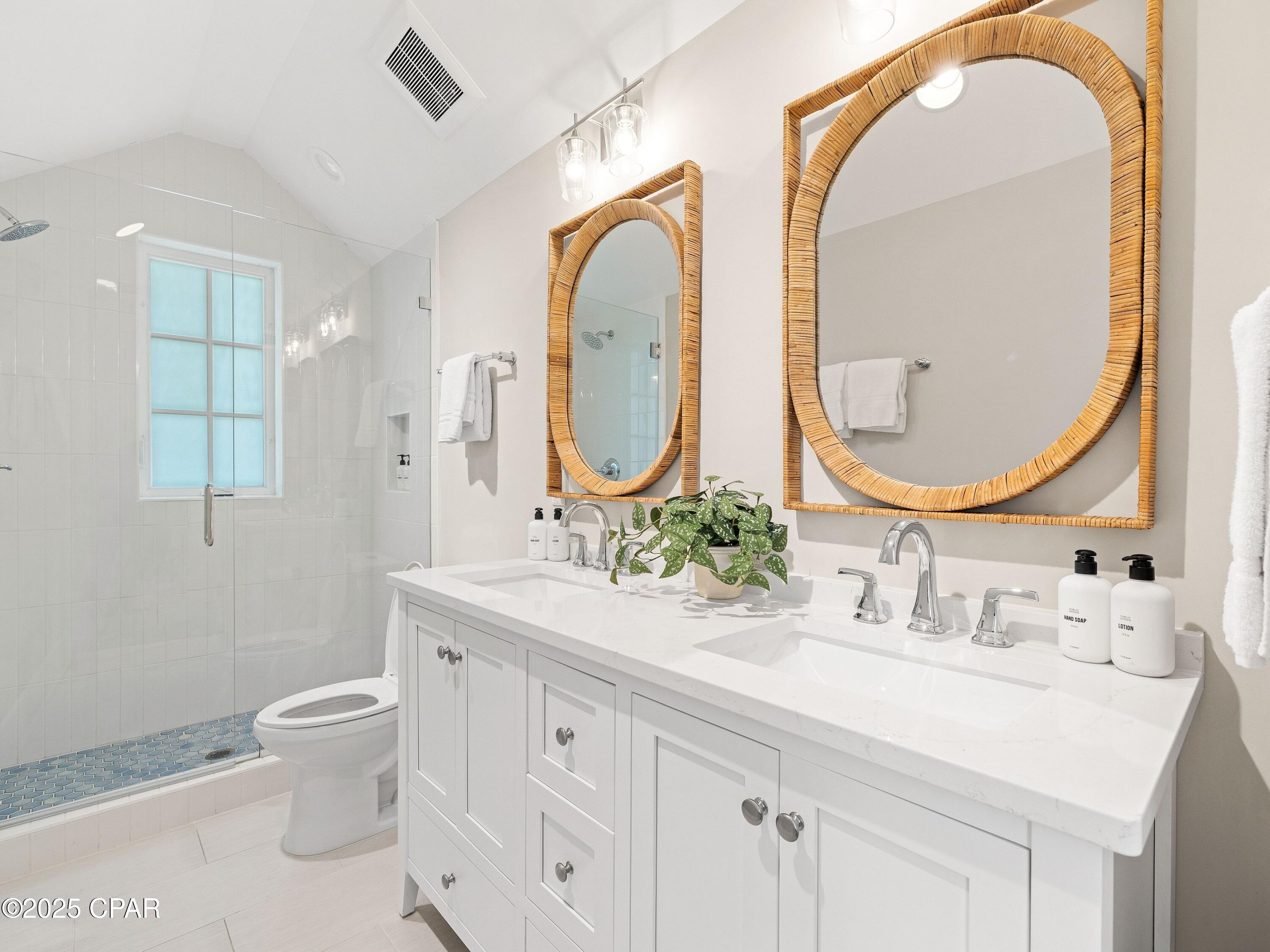 Image 33 For 115 Grande Pointe Circle