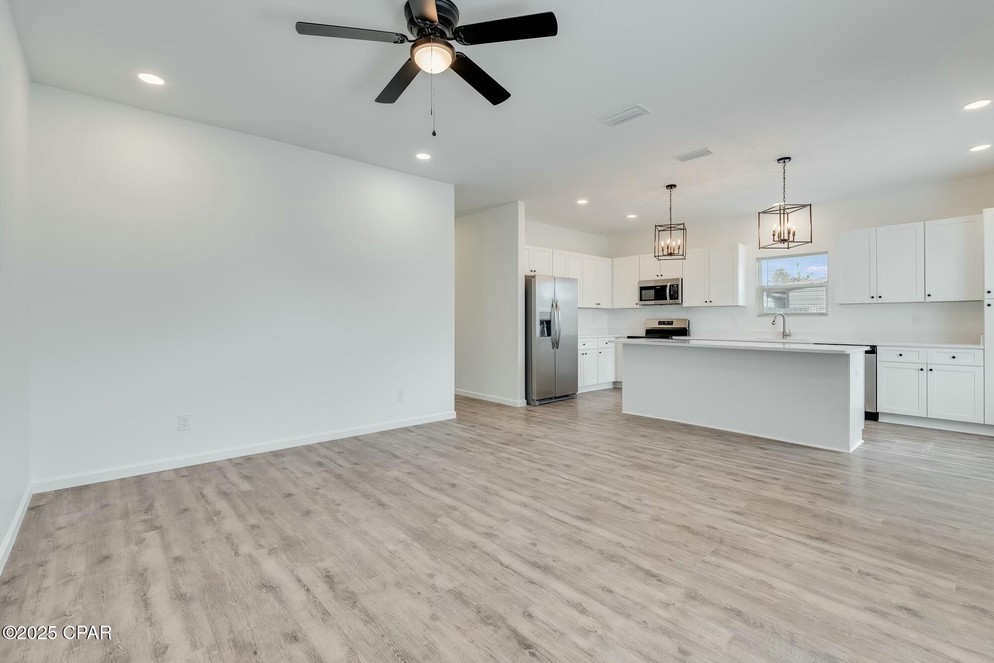 Image 3 For 517 Kraft Avenue