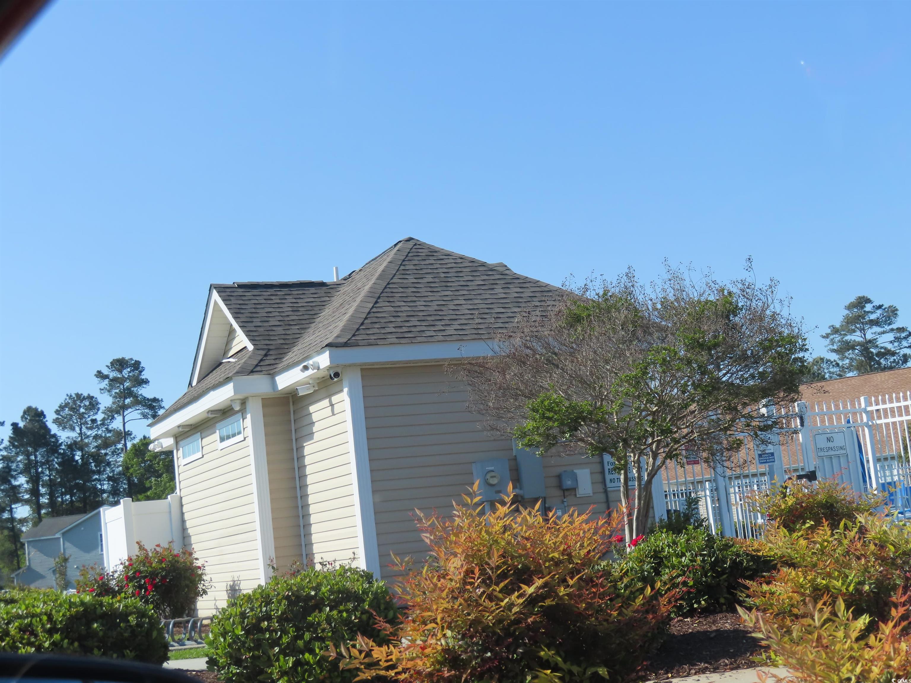 819 Brookline Dr.