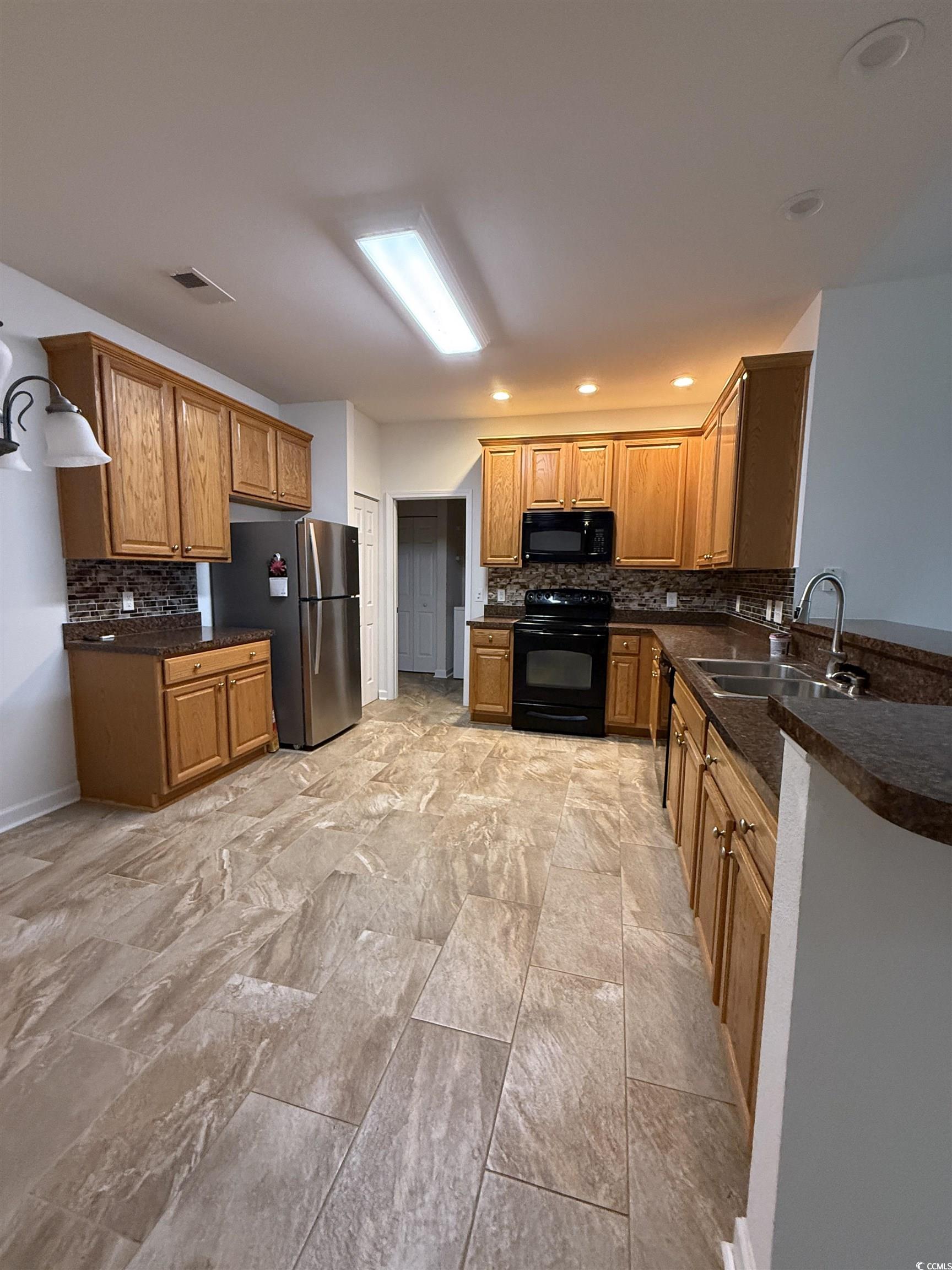 819 Brookline Dr.