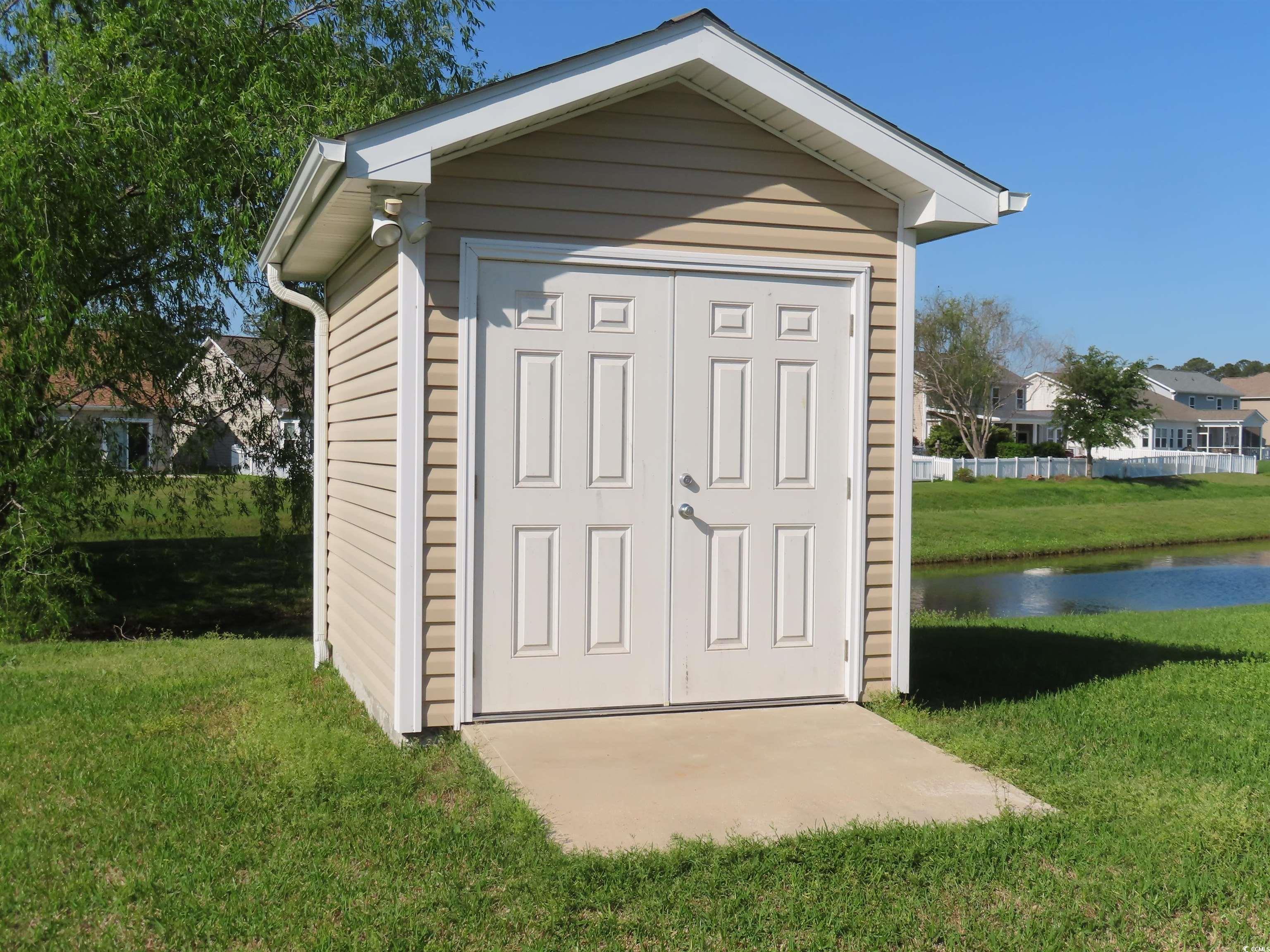 819 Brookline Dr.