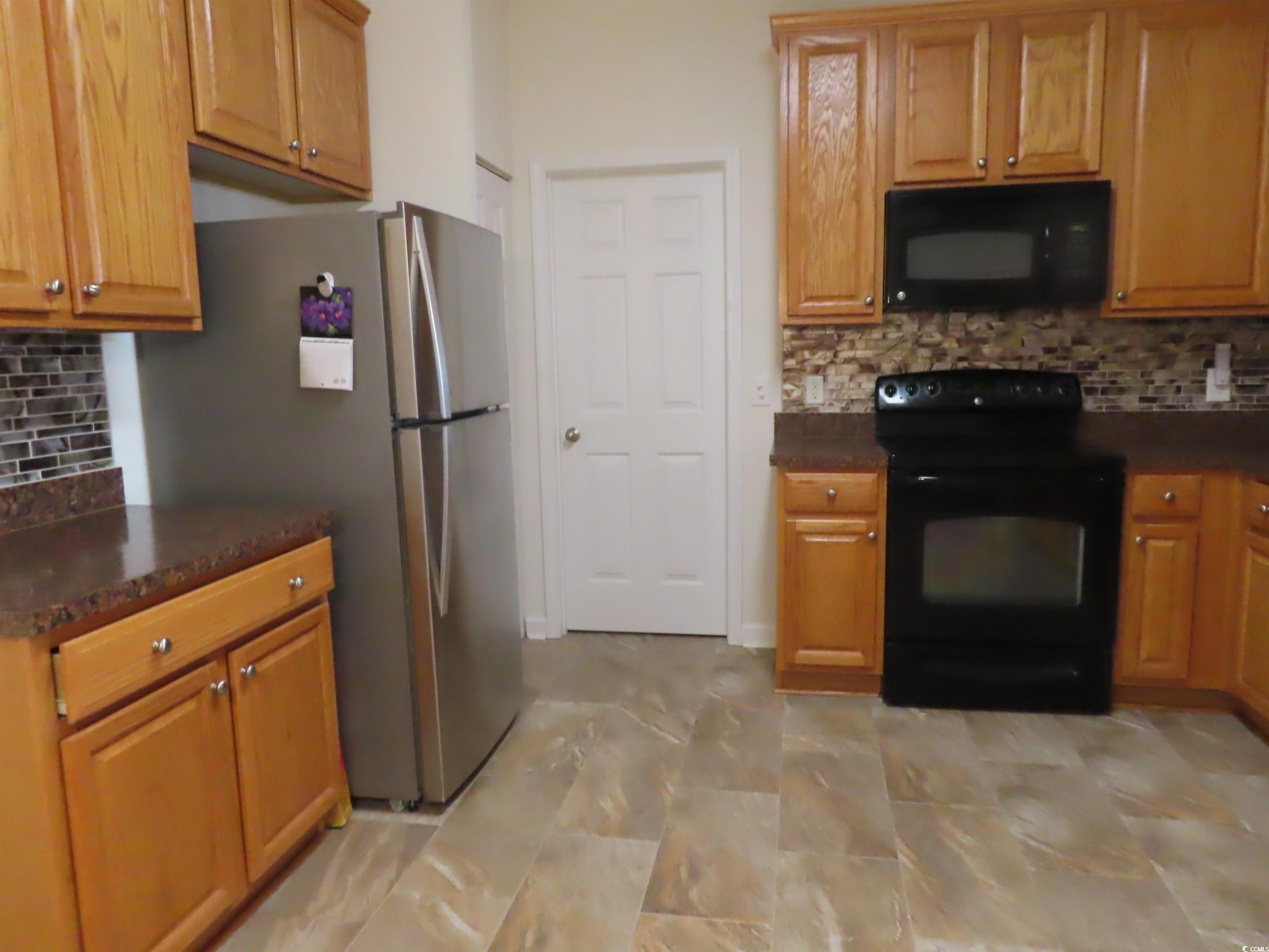 819 Brookline Dr.