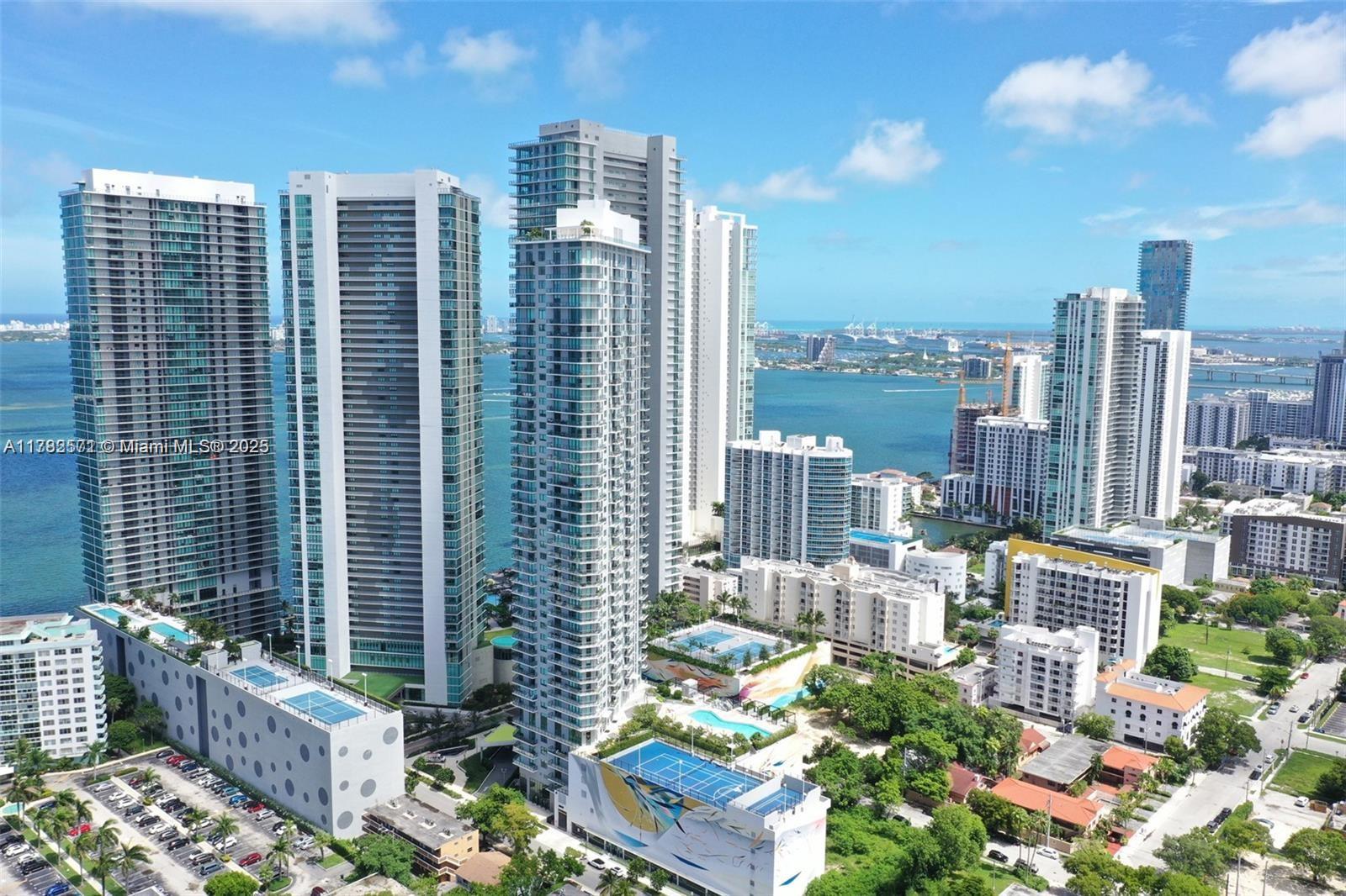 Apartamento en Venta en Miami, FL