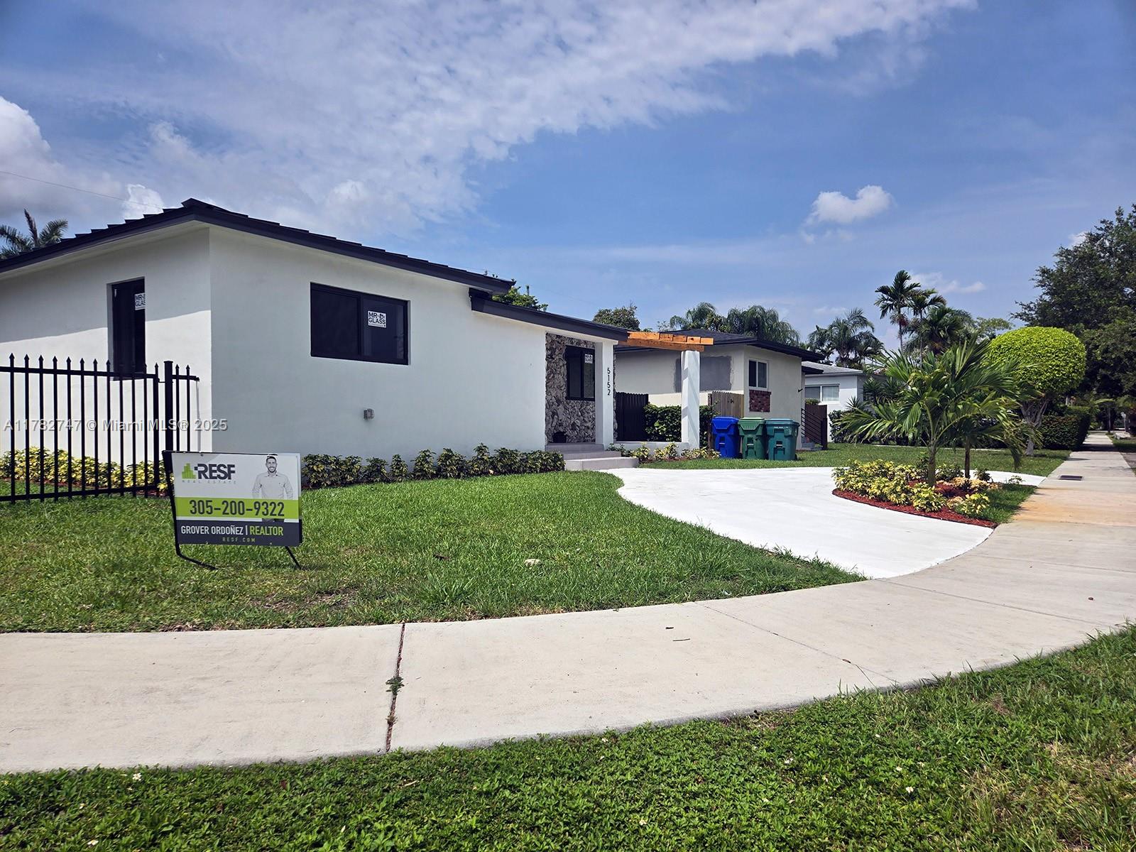 5152 SW 6th St 5152