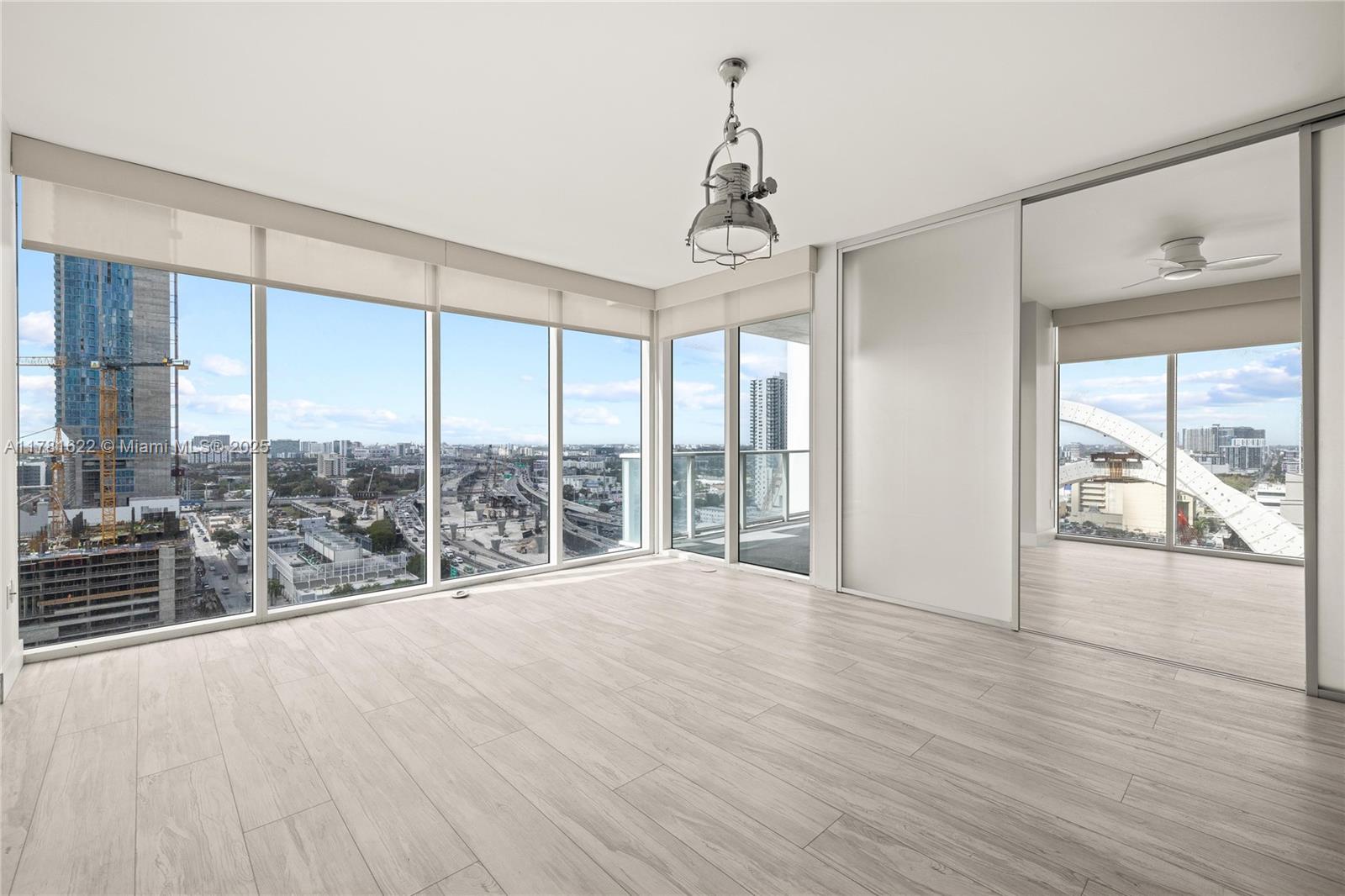 1040 Biscayne Blvd #1706, Miami FL 33132