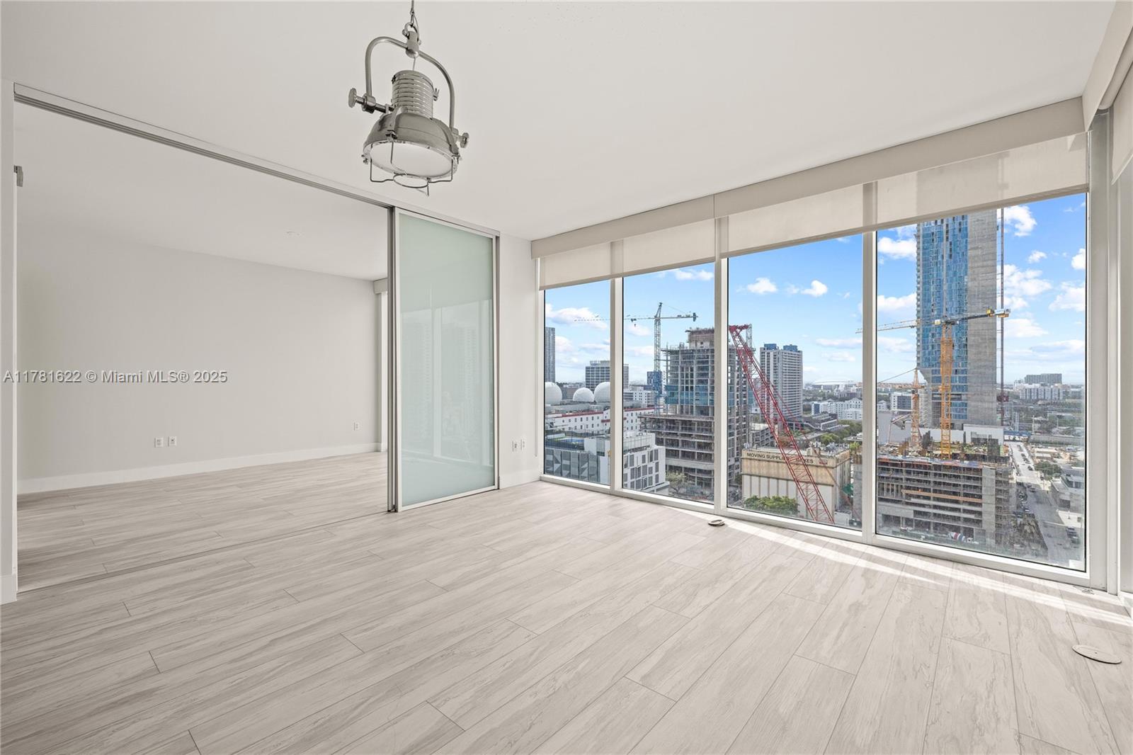 1040 Biscayne Blvd #1706, Miami FL 33132