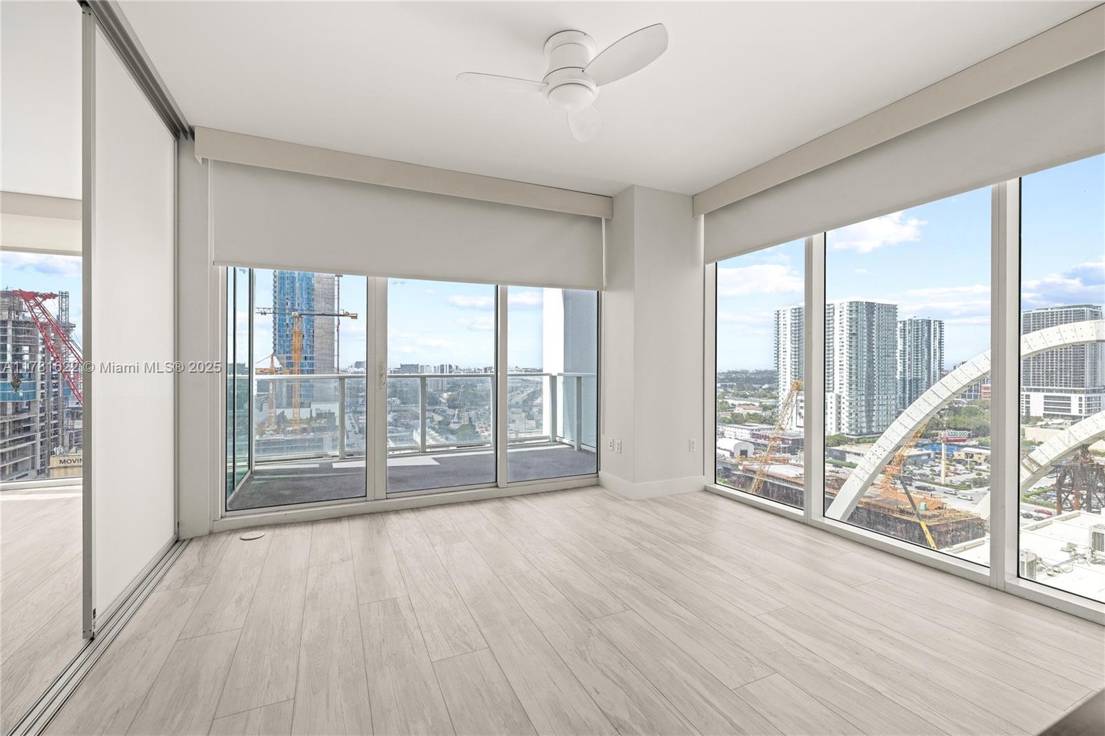 1040 Biscayne Blvd #1706, Miami FL 33132
