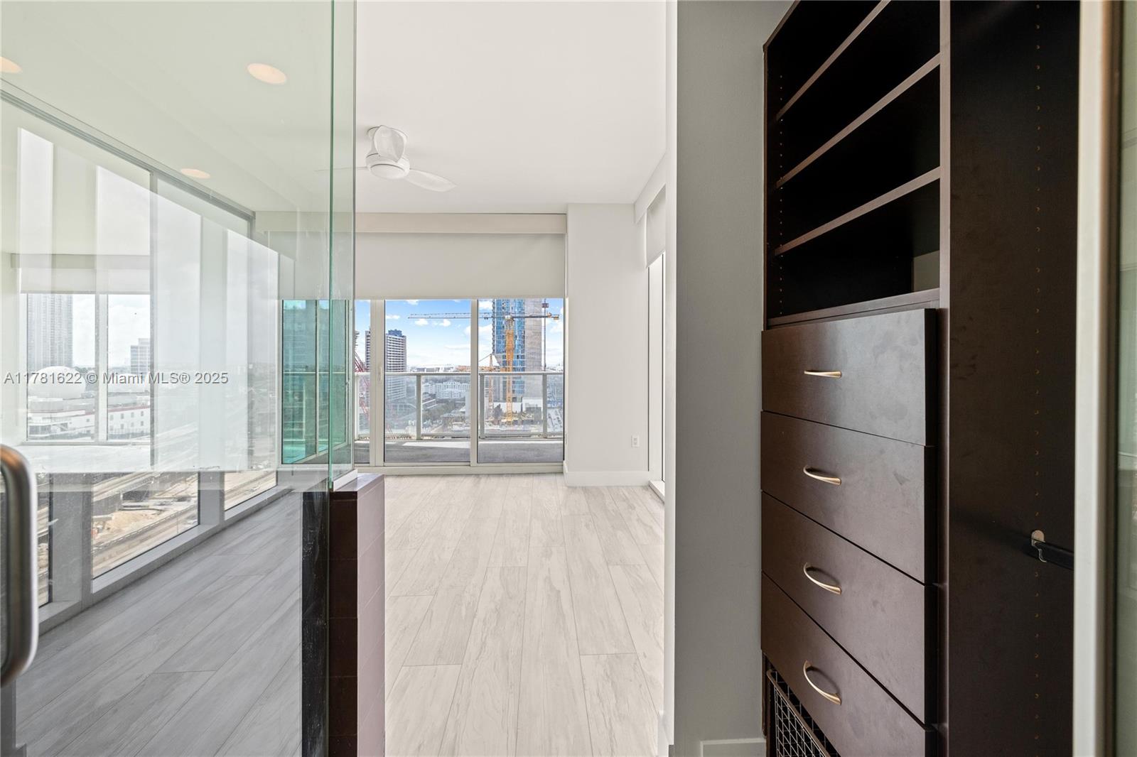 1040 Biscayne Blvd #1706, Miami FL 33132