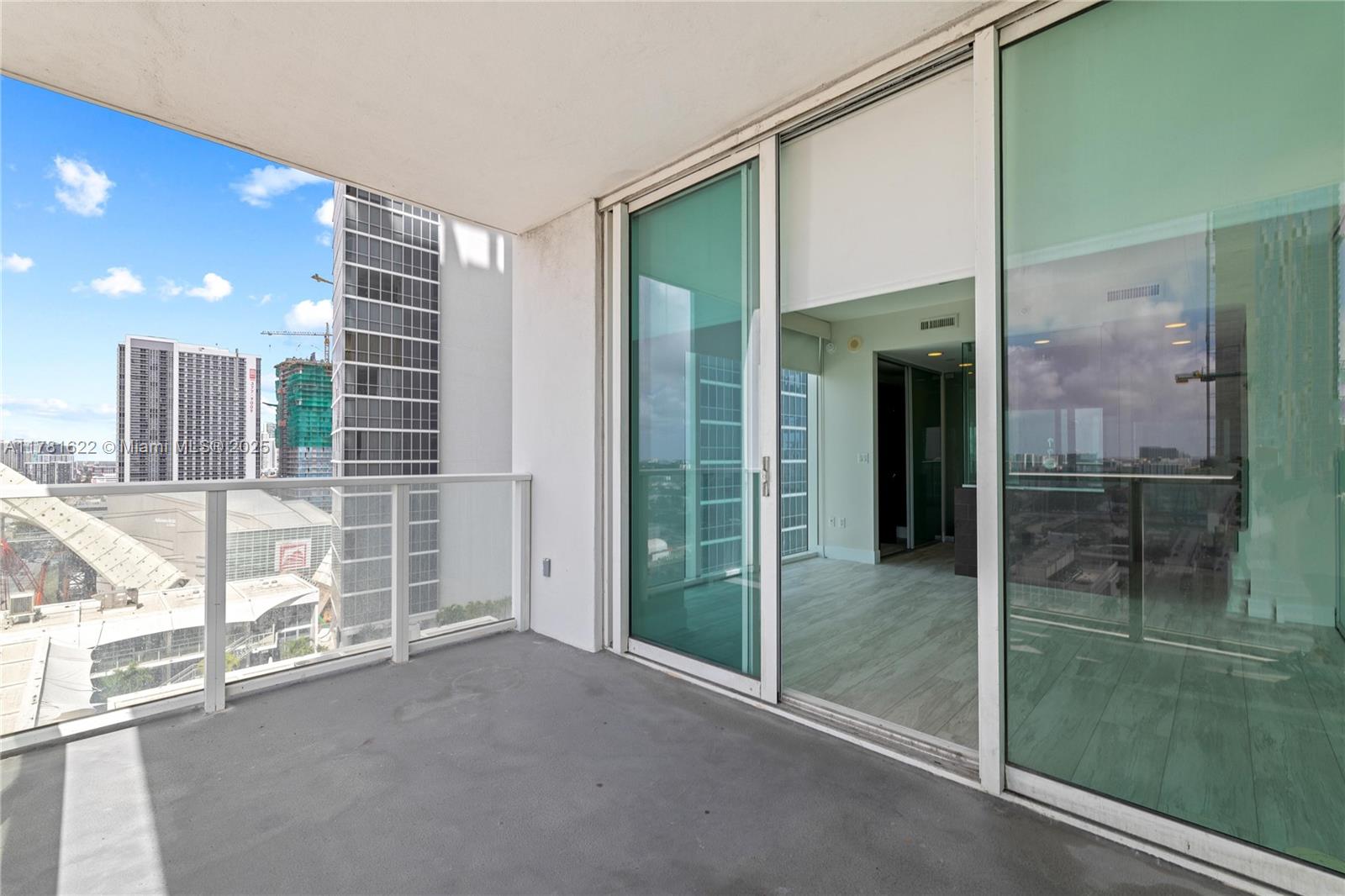 1040 Biscayne Blvd #1706, Miami FL 33132